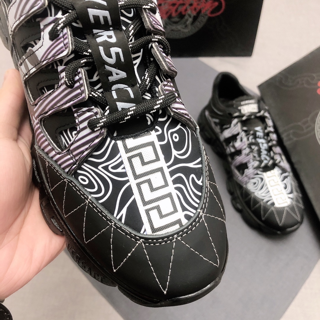 Versace Trigreca Black - vstockx