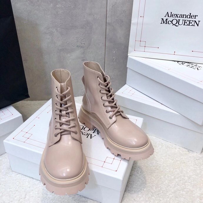 Alexander McQueen Silhouette Wander Boot Chelsea Boot Size 35-40 - vstockx