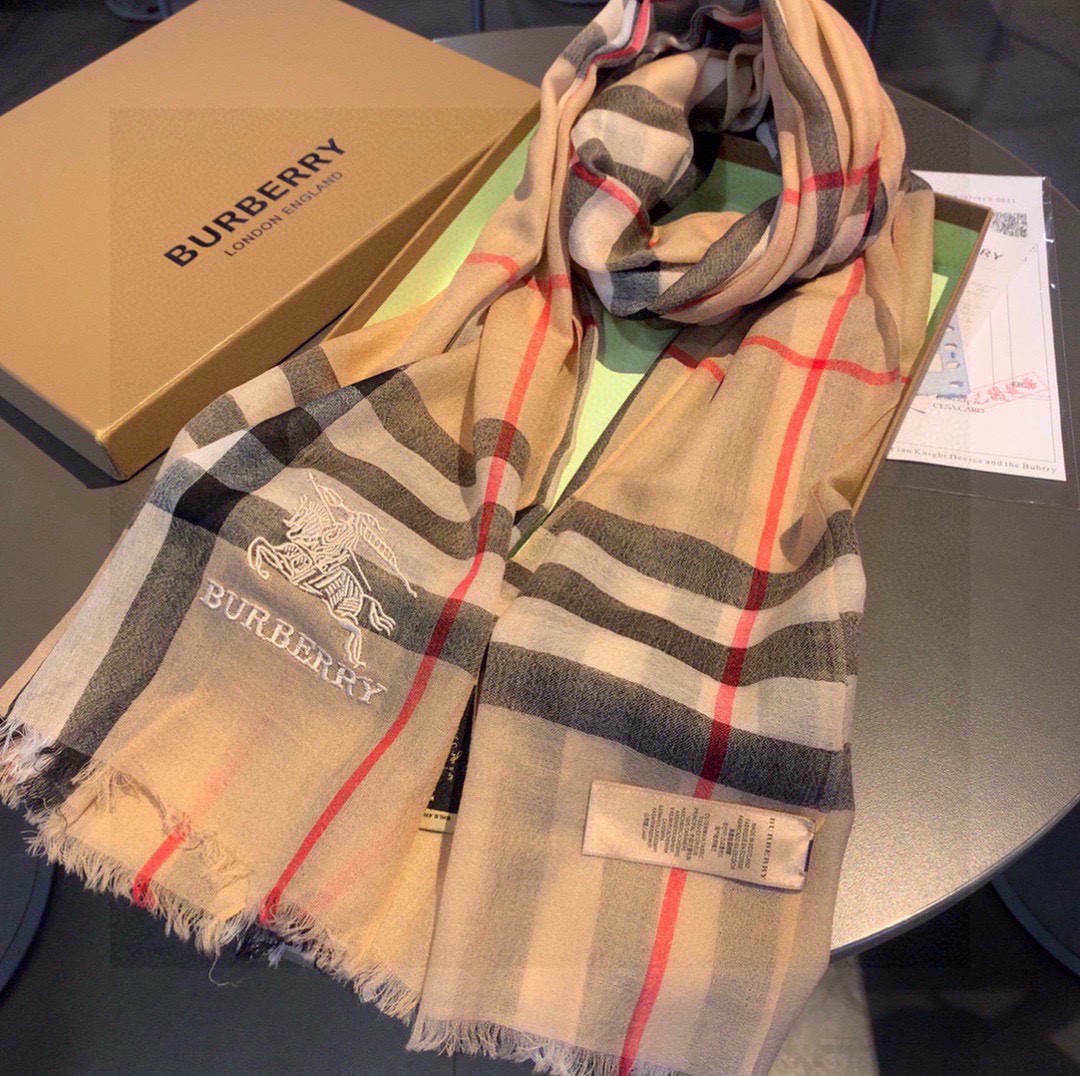 Streetwear Scarf BURBERRY 329015 size�?0*210cm - vstockx