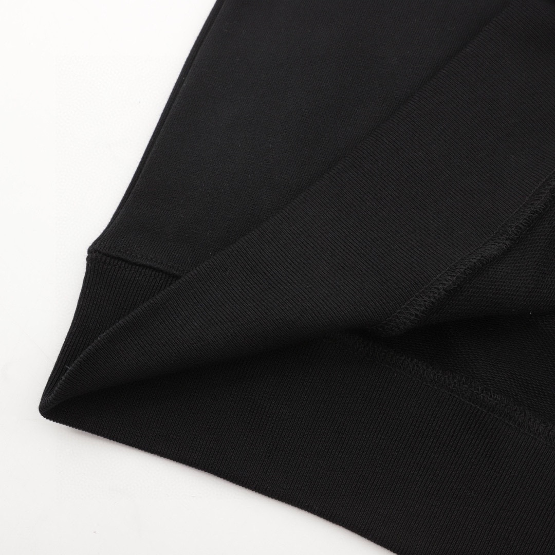 Clothes Gucci 338 - vstockx