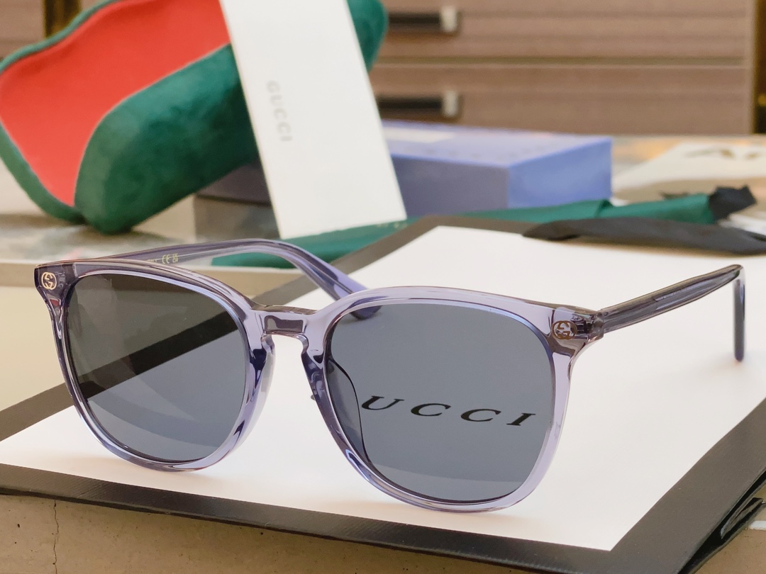 Sunglasses Gucci GG0154S size:53 19-150 - vstockx