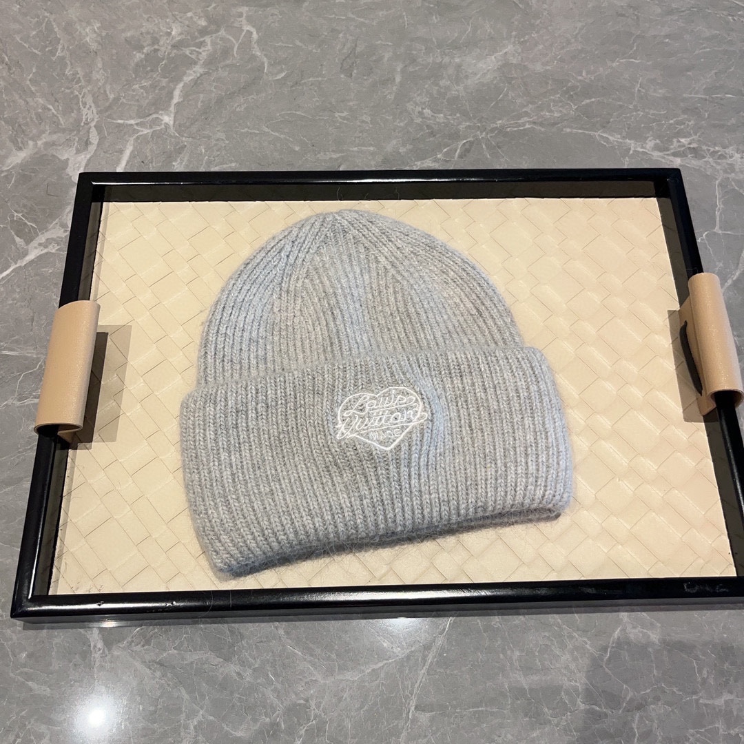 Streetwear Hat LV 329199 - vstockx