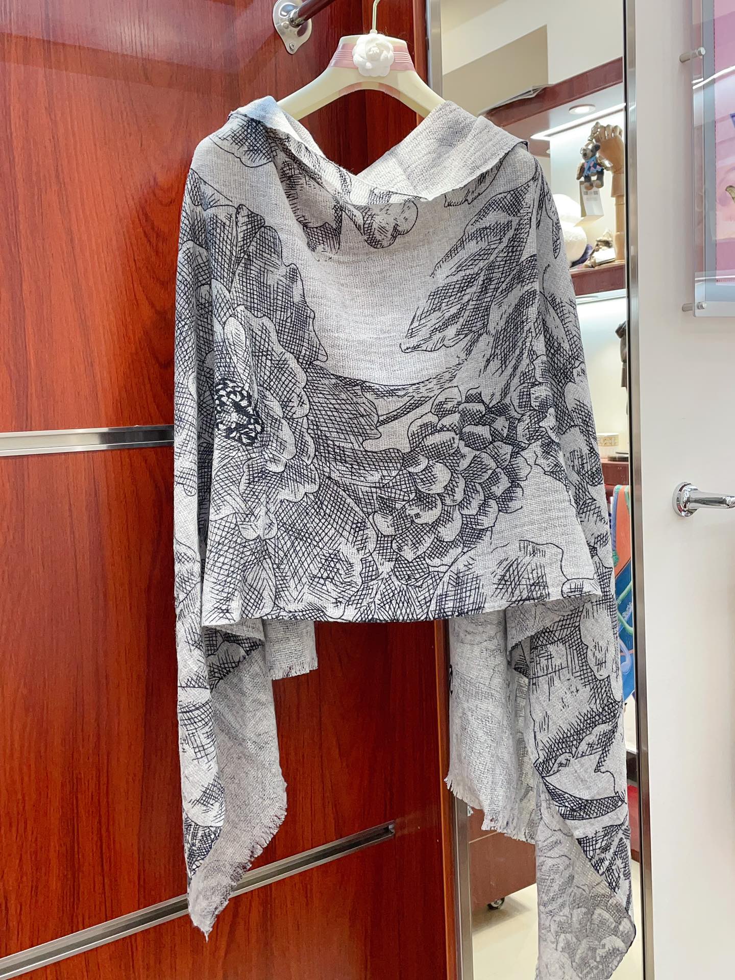 Streetwear Scarf CHANEL 328733 SIZE:70cm*180cm - vstockx