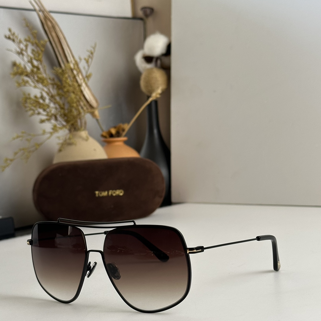 Sunglasses tom ford FT0927��SIZE: 61 ��14 -140 - vstockx