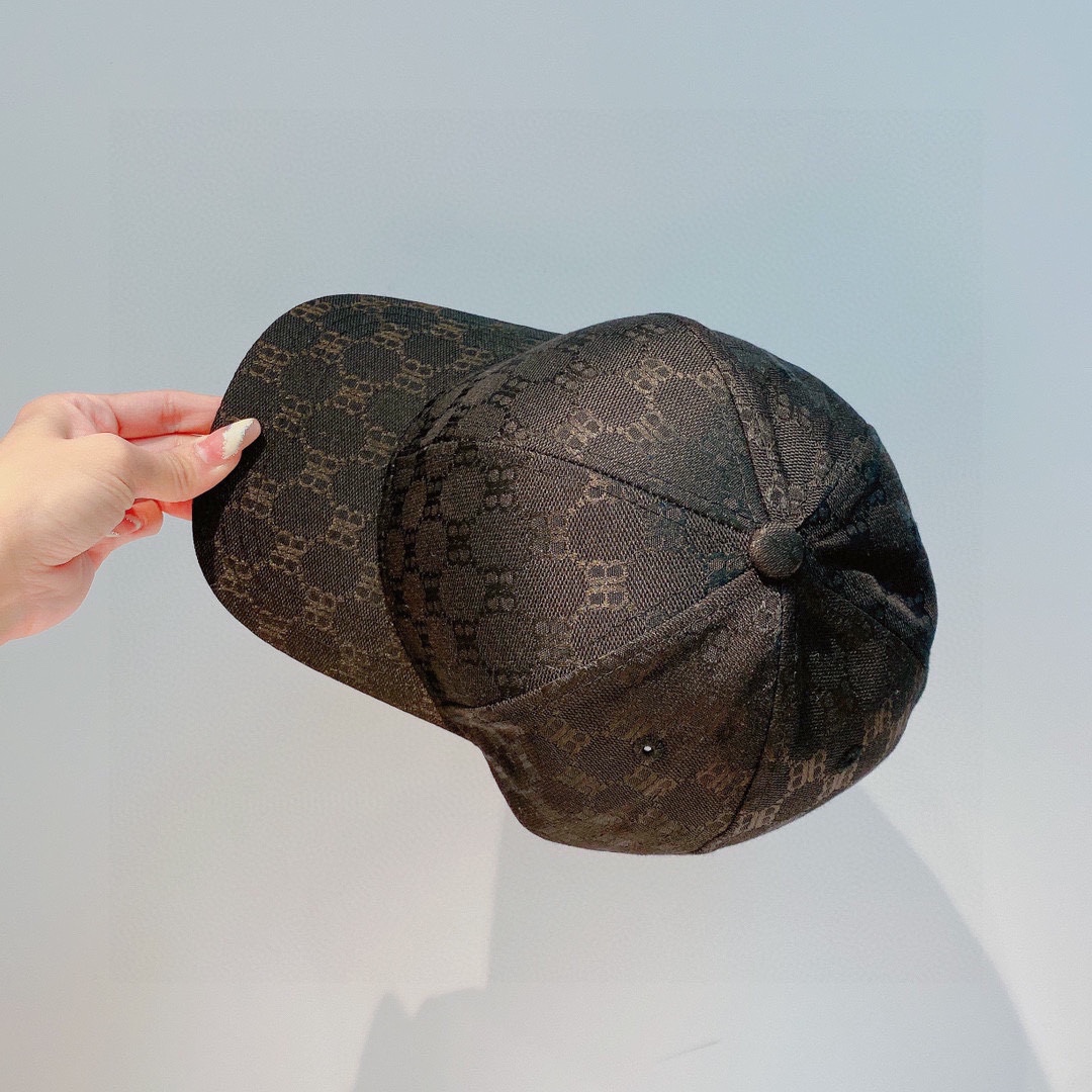 Hat Balenciaga 1 - vstockx