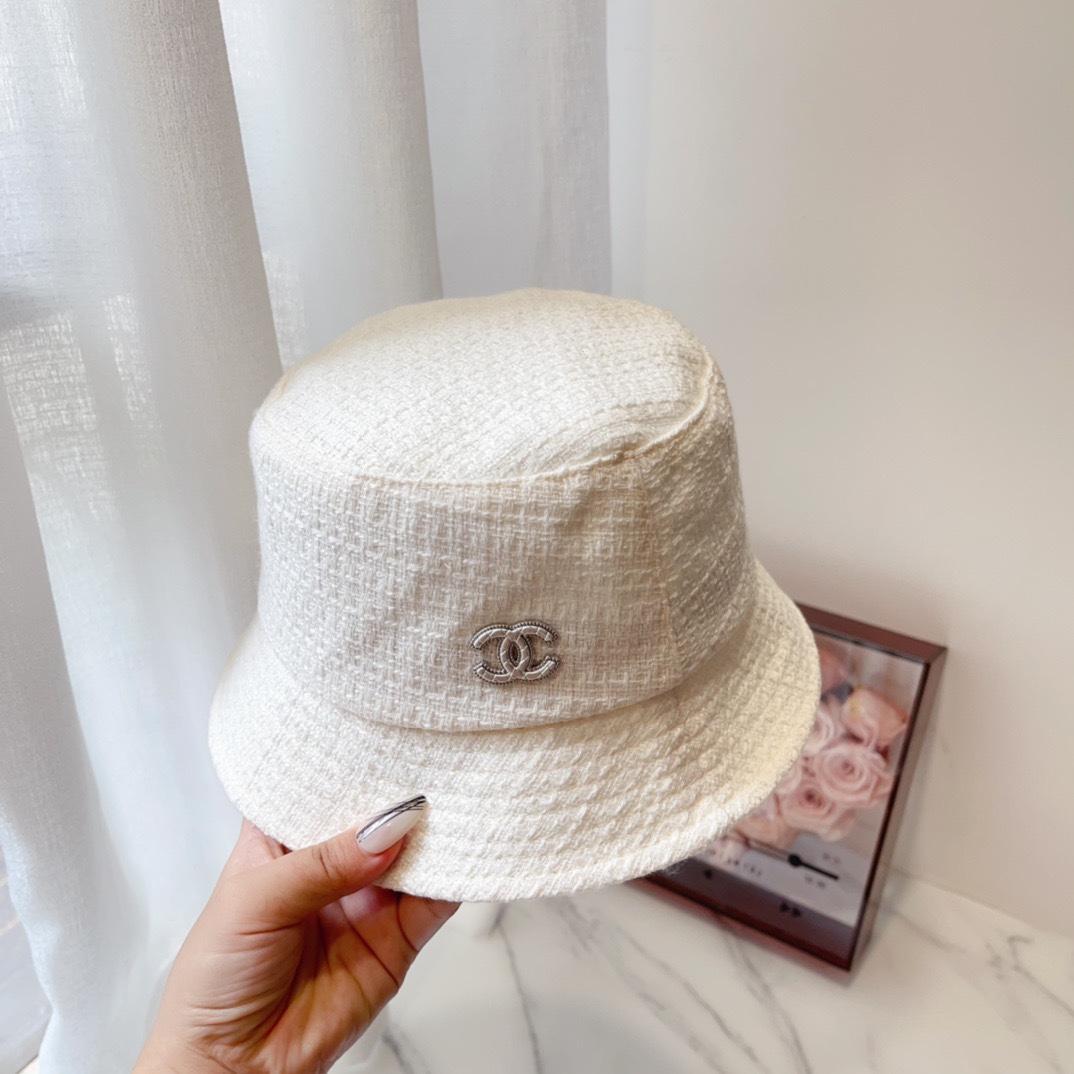Streetwear Hat Chanel 329363 - vstockx