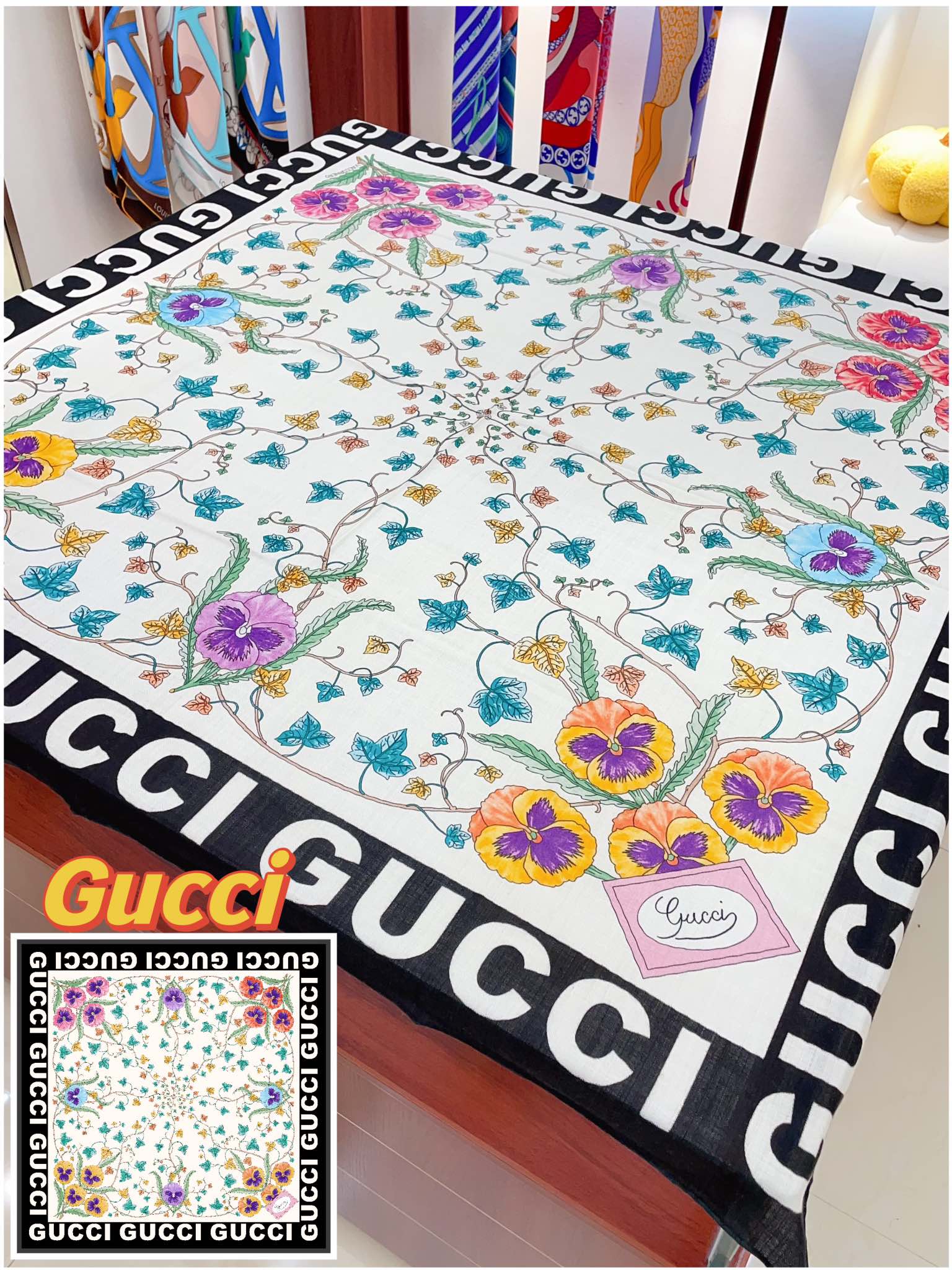 Streetwear Scarf GUCCI 328777 SIZE:140*140.cm - vstockx
