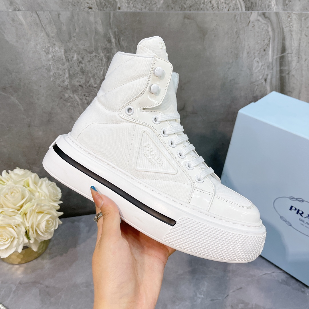 Prada Boots Women 26 - vstockx