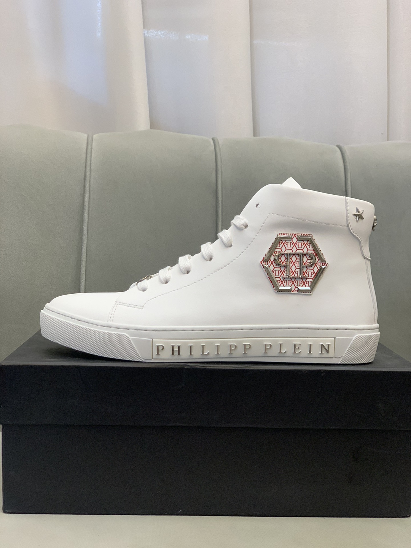 Philipp Plein High Top Sneakers 6 - vstockx