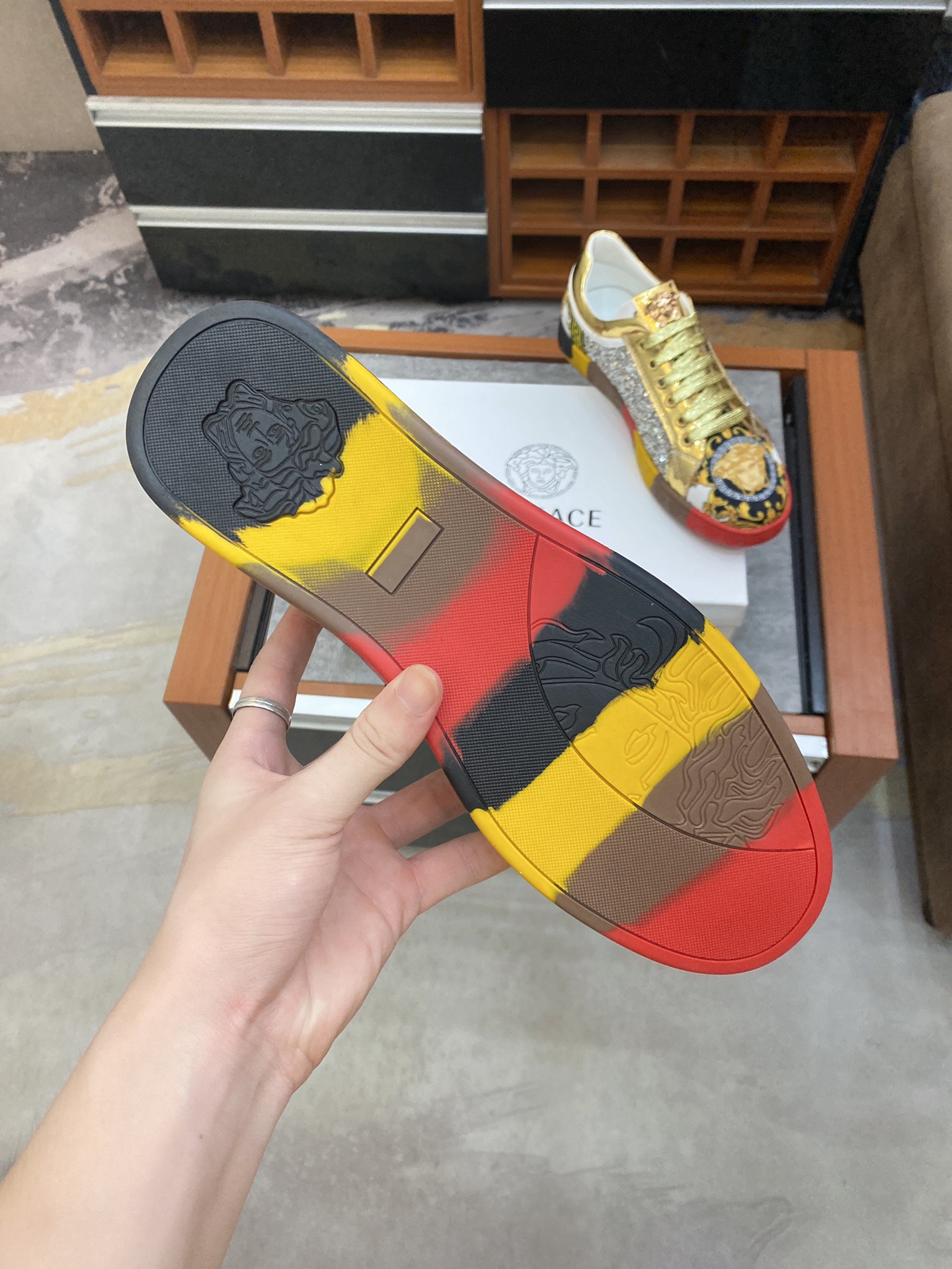 Versace Greca Sneaker 9 - vstockx