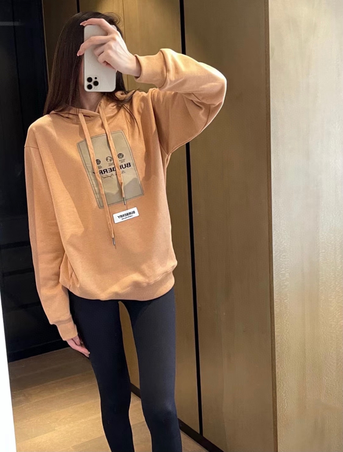 Clothes Burberry 814 - vstockx