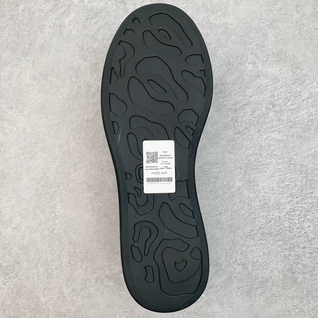 Alexander McQueen Oversized Black - vstockx