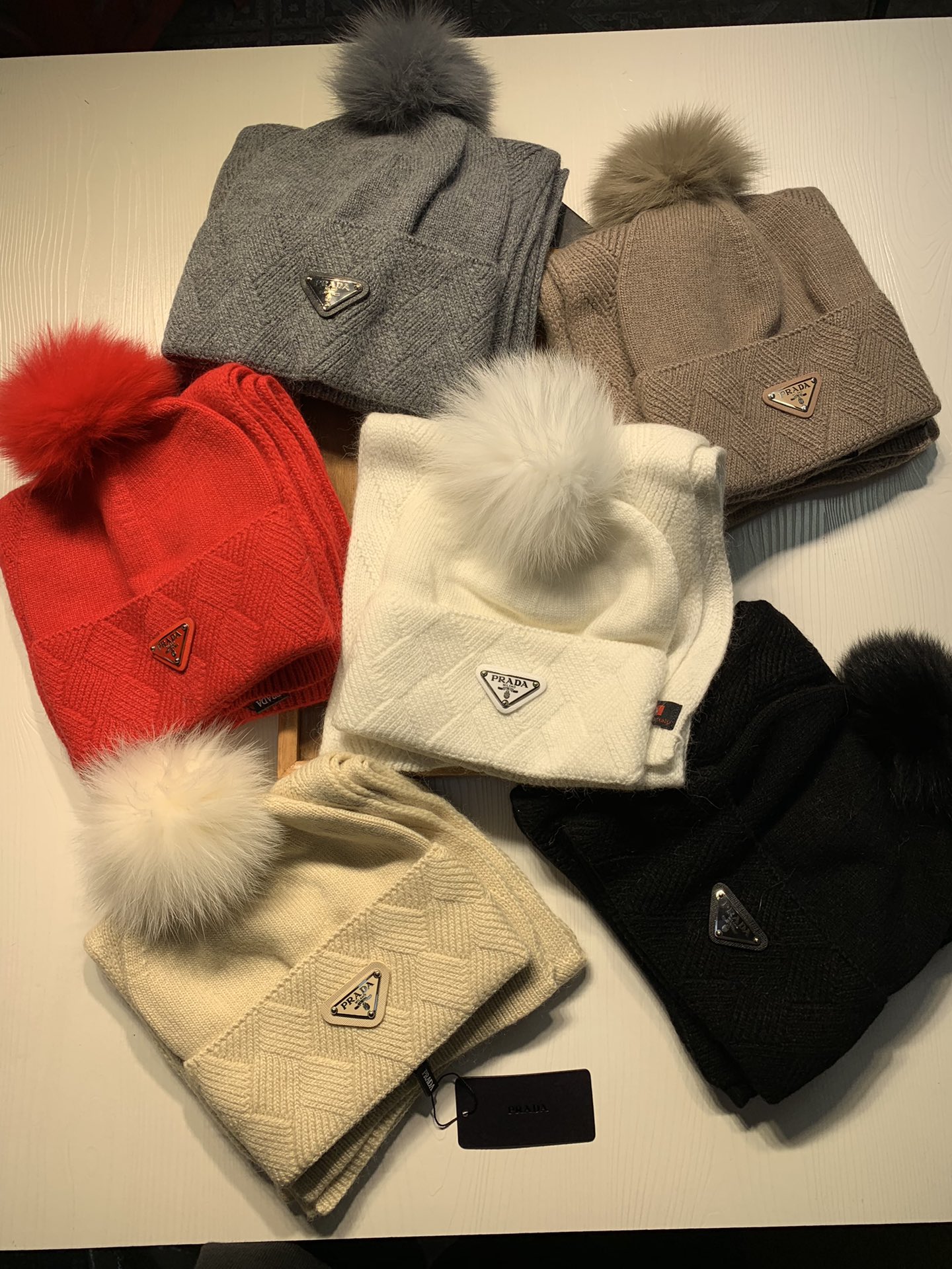 Hat & Scarf Prada 2 - vstockx