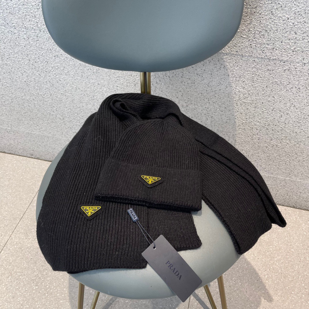 Hat & Scarf Prada 4 - vstockx