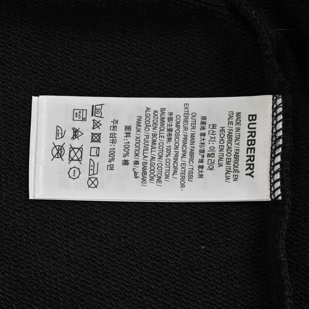 Clothes Burberry 816 - vstockx