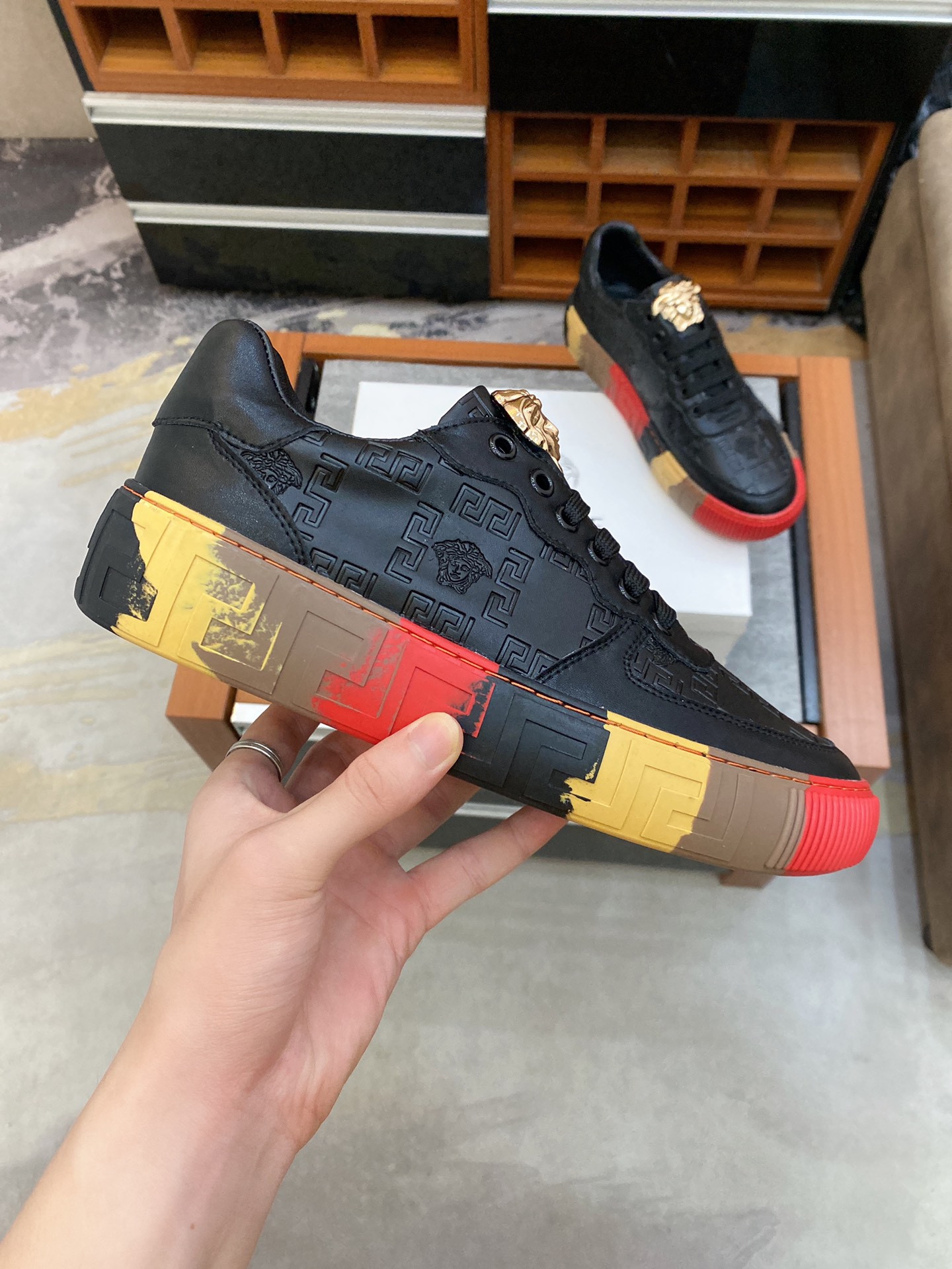 Versace Greca Sneaker 8 - vstockx