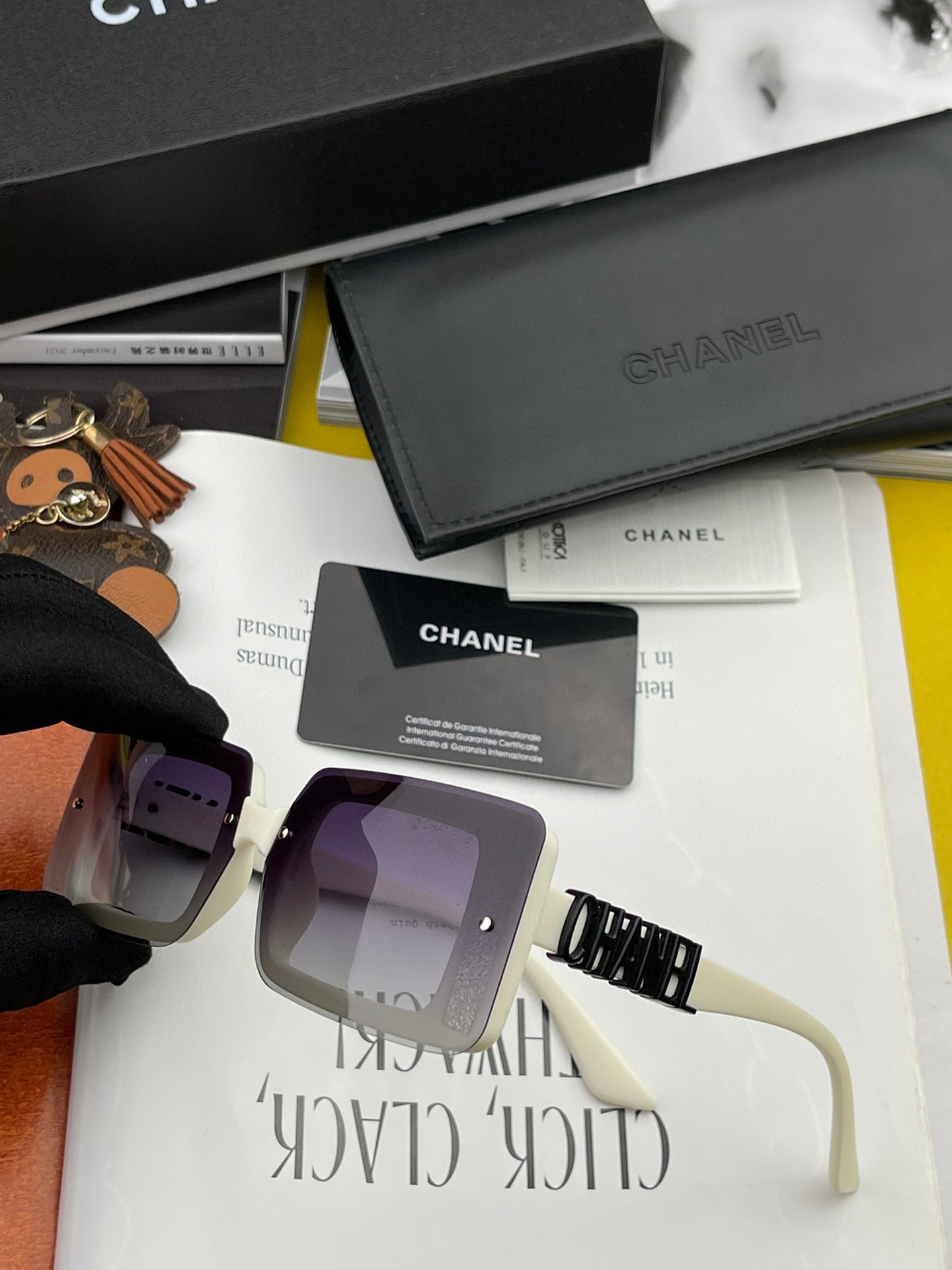 Sunglasses Chanel CH2771 - vstockx