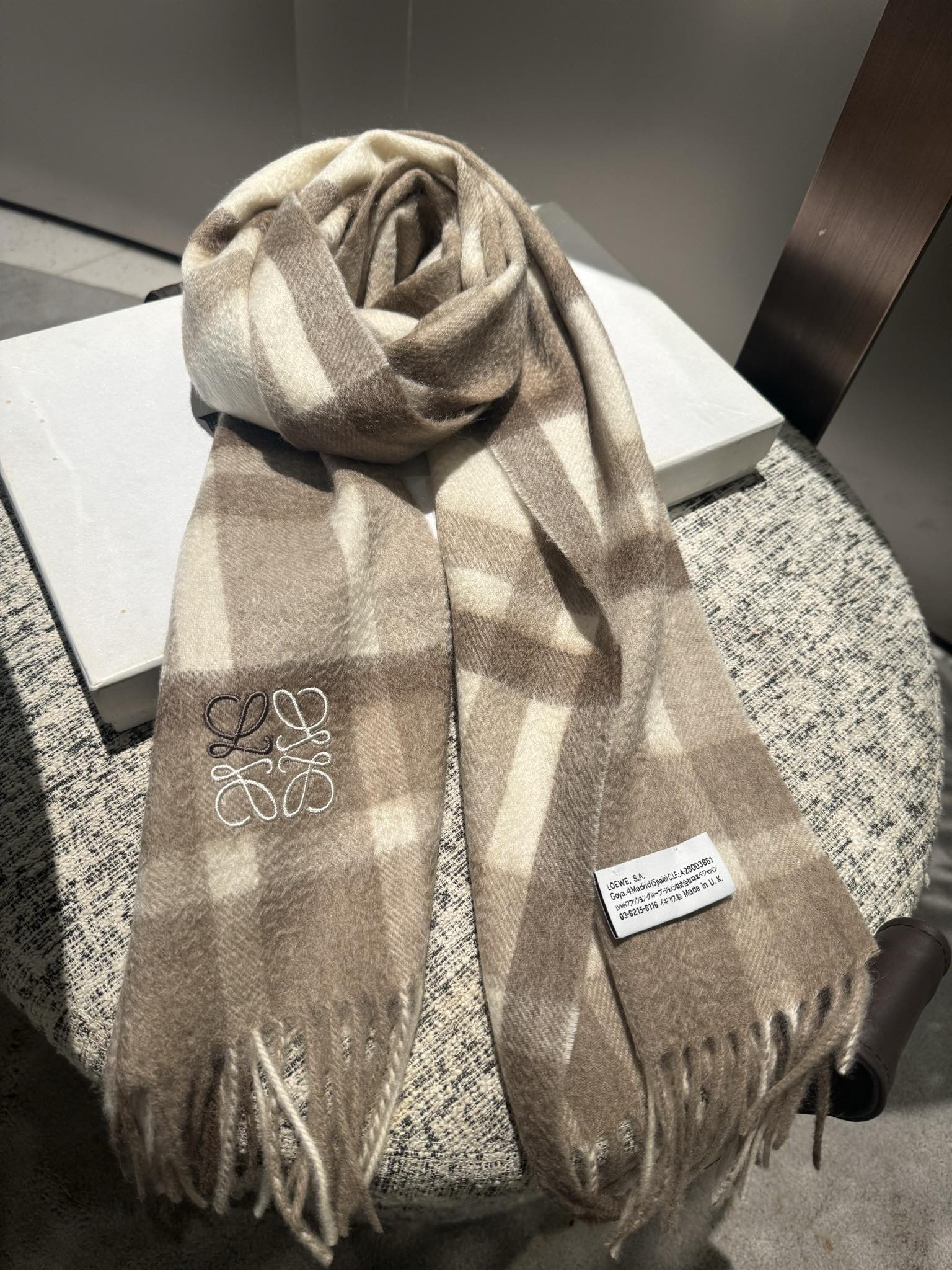 Streetwear Scarf Loewe 328963 SIZE:65*185cm - vstockx