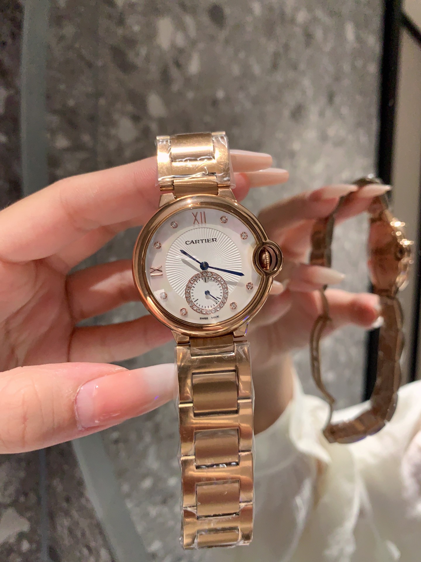 Watches Cartier 322110 size:33 mm - vstockx