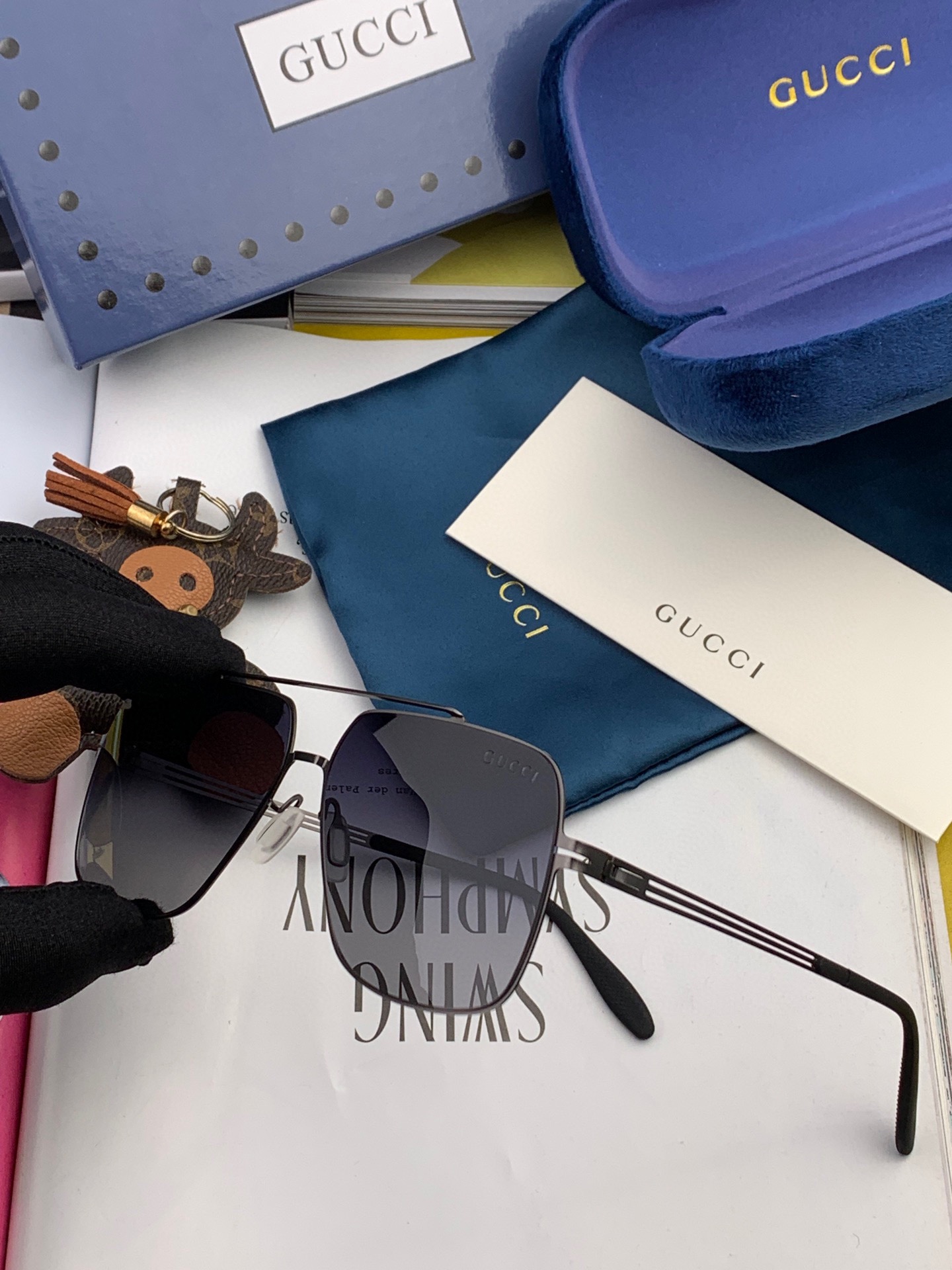Sunglasses Gucci G2705 - vstockx