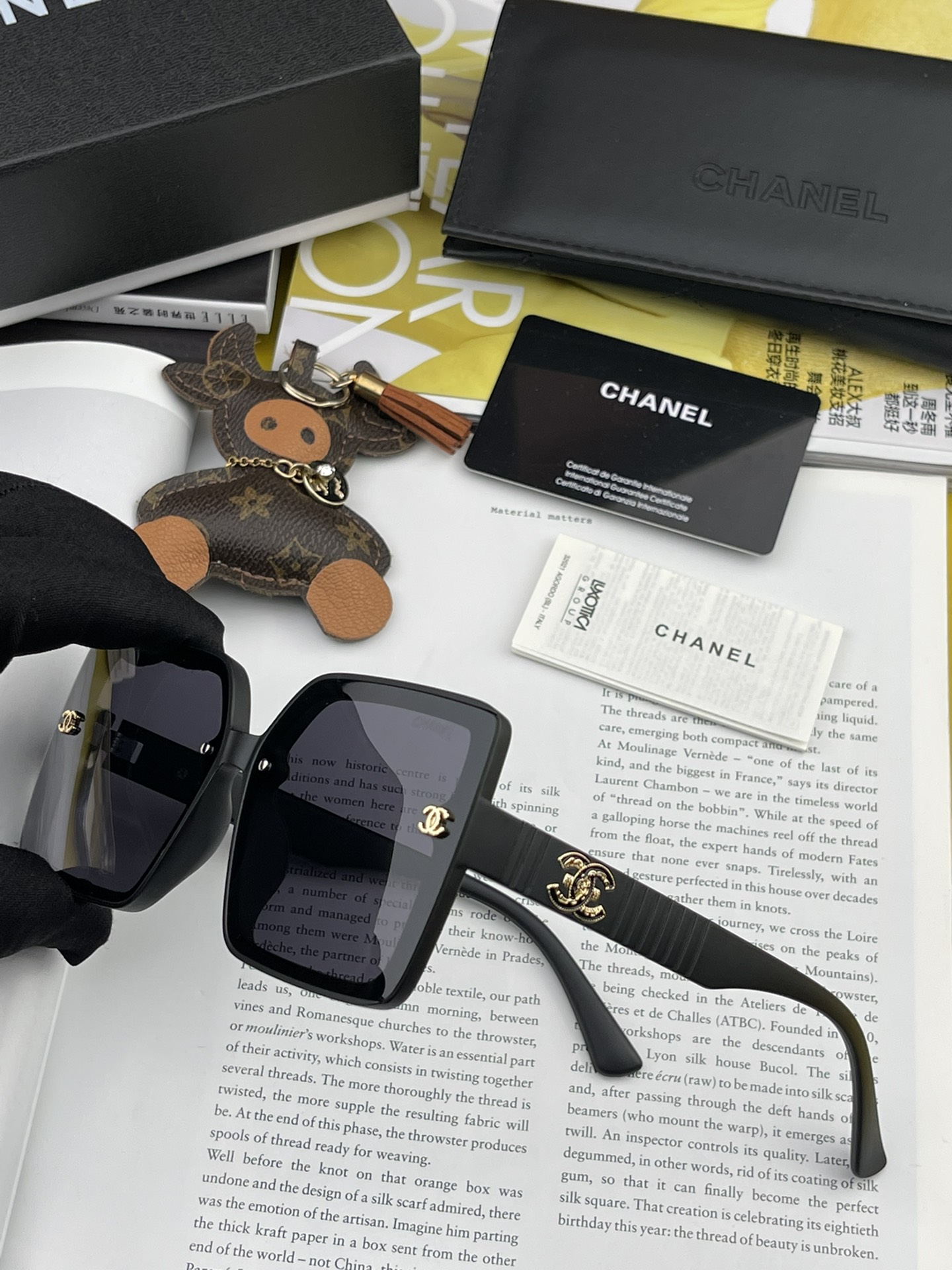 Sunglasses Chanel CH1825 - vstockx