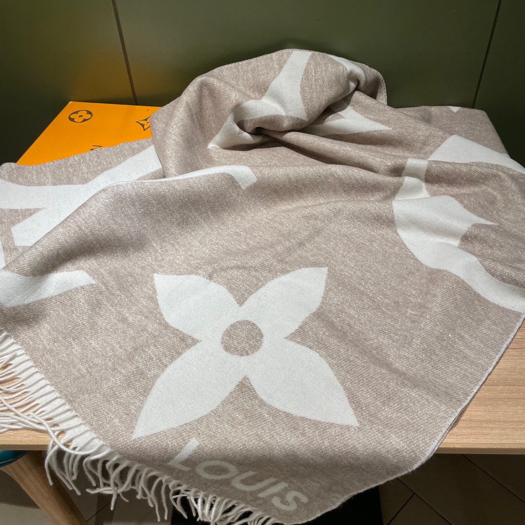 Streetwear Hat LV 329125 - vstockx