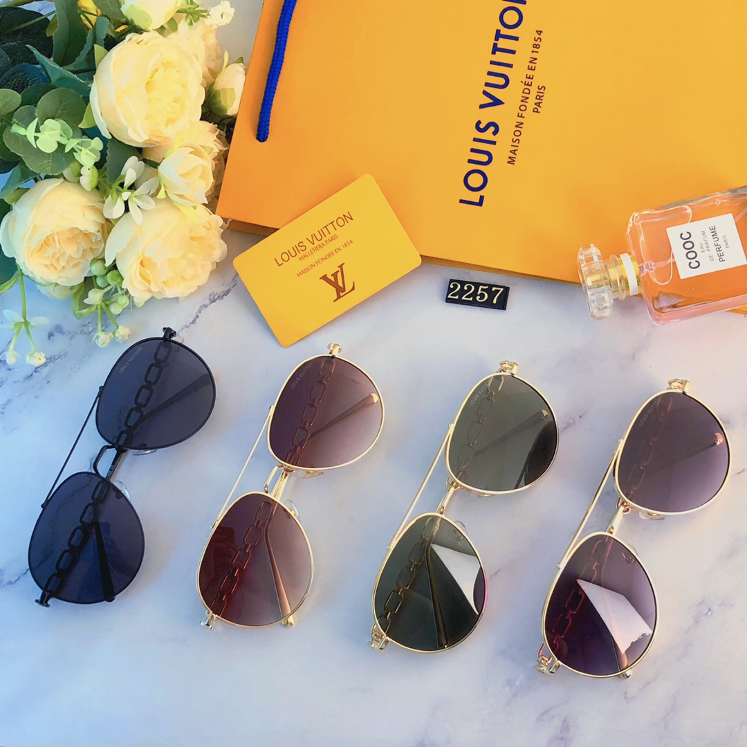 Sunglasses Louis Vuitton 2023 - vstockx