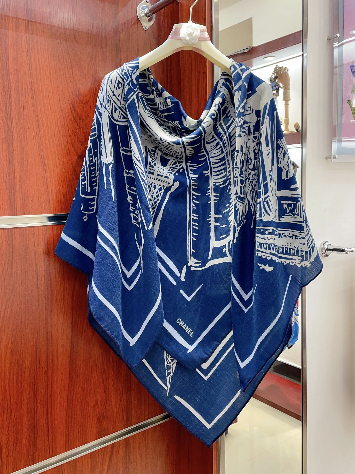 Streetwear Scarf LV 328859 SIZE:140*140cm - vstockx