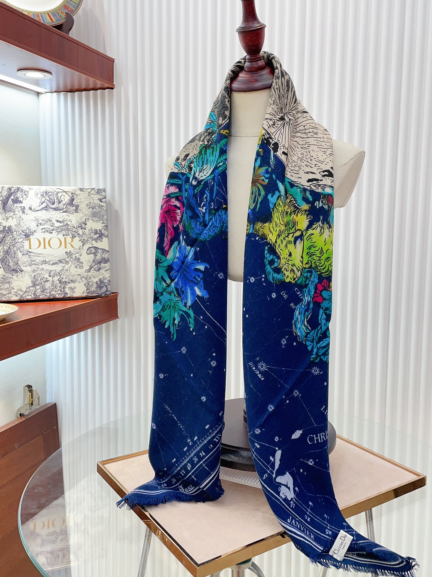 Streetwear Scarf Dior 328755 SIZE:110:110cm - vstockx