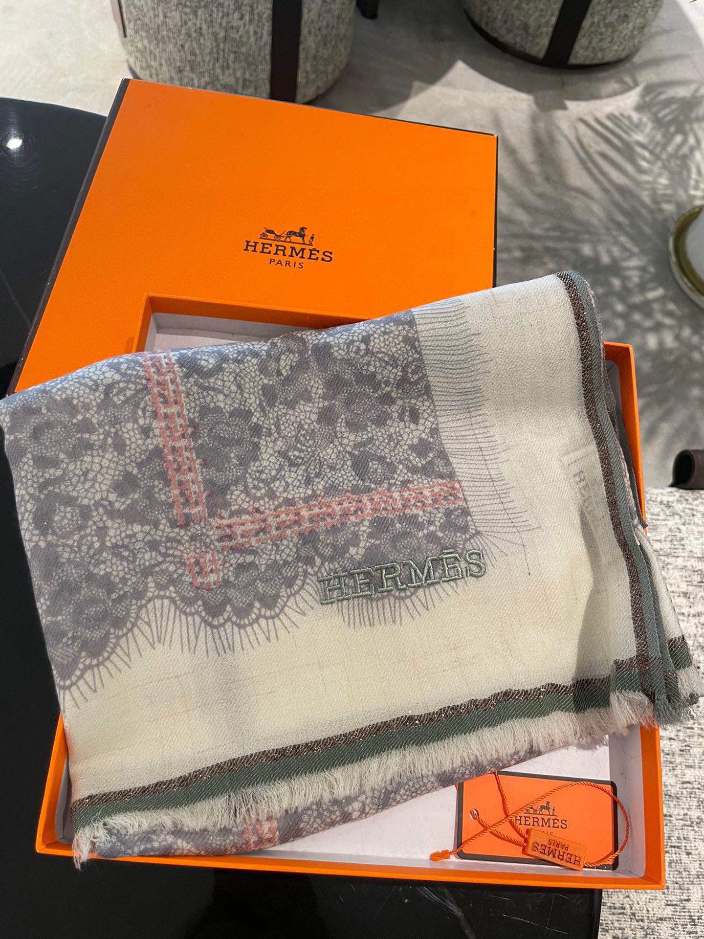 Streetwear Scarf Hermes 328935 SIZE:90*200cm - vstockx