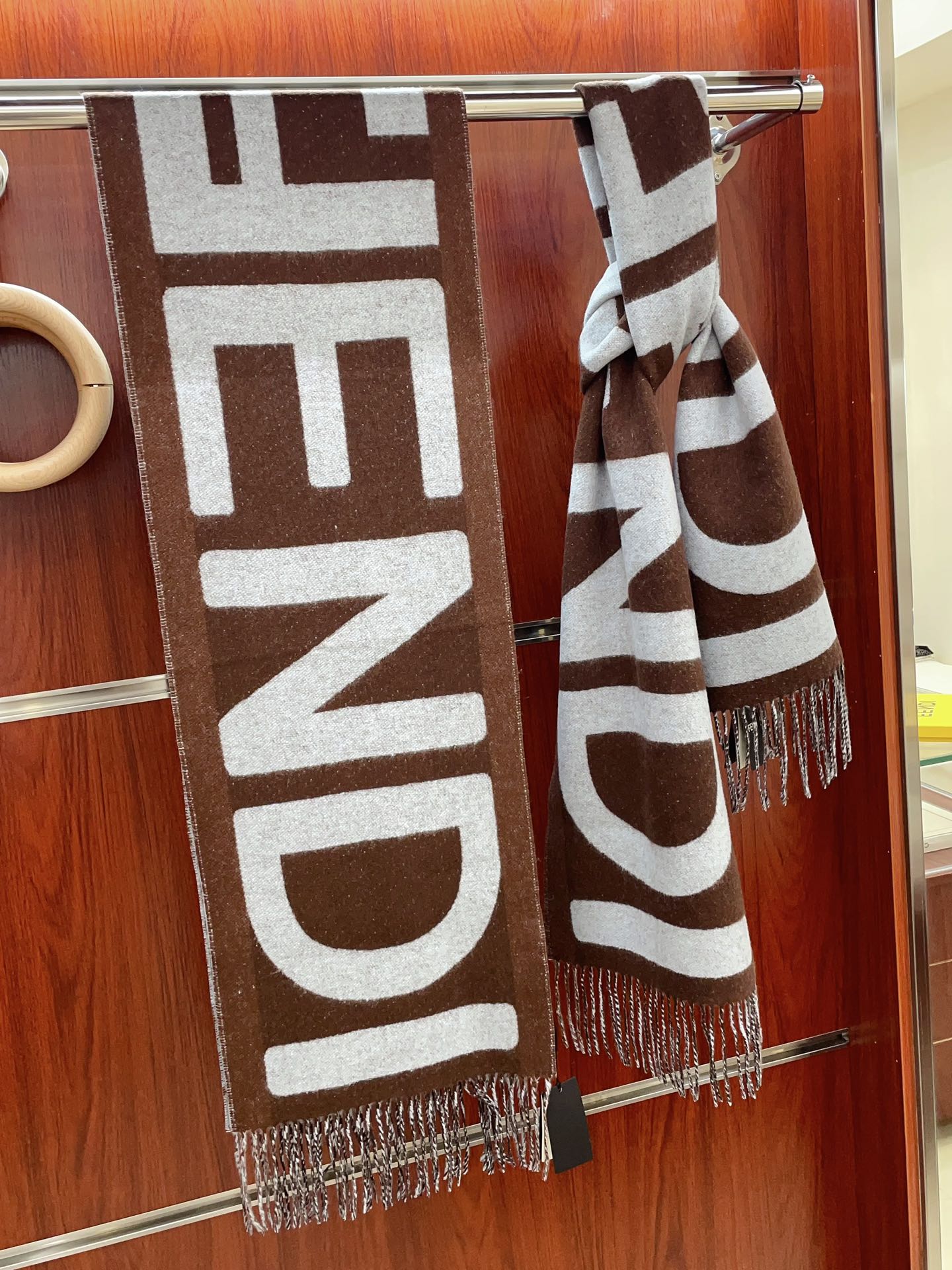 Streetwear Scarf FENDI 328837 size:180*35cm - vstockx