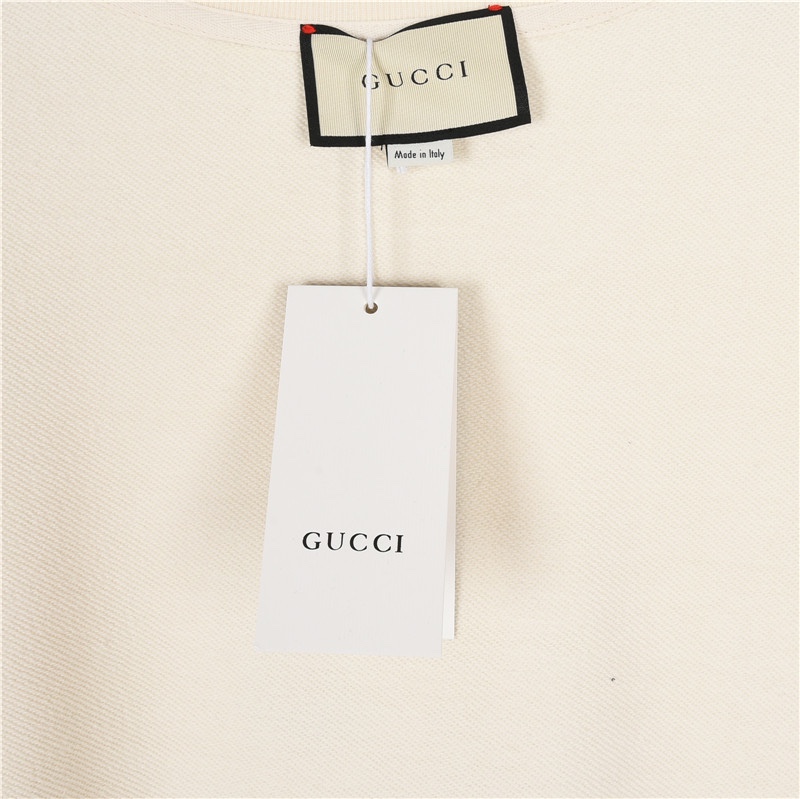 Clothes Gucci 320 - vstockx