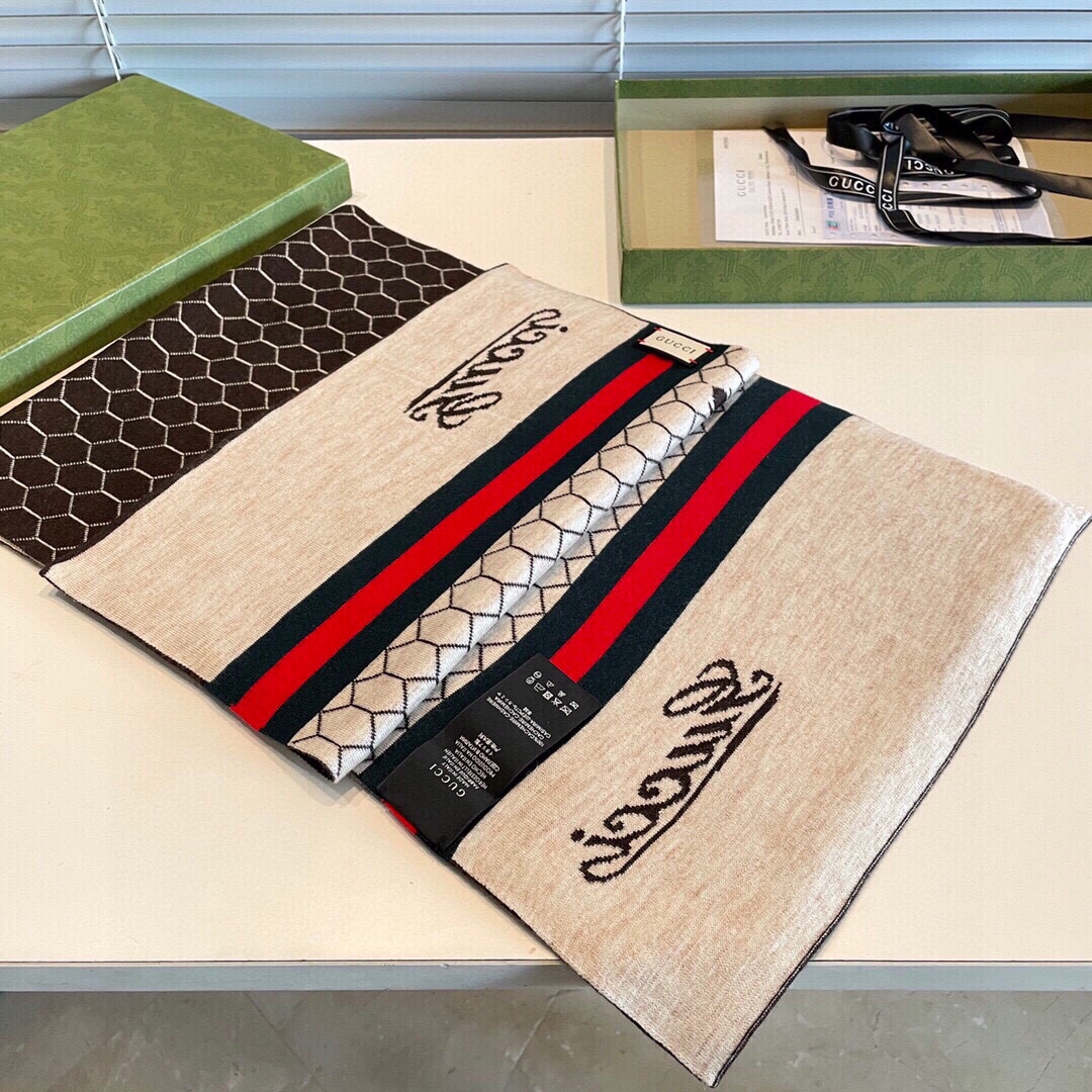 Streetwear Scarf GUCCI 329067 size:32*180cm - vstockx