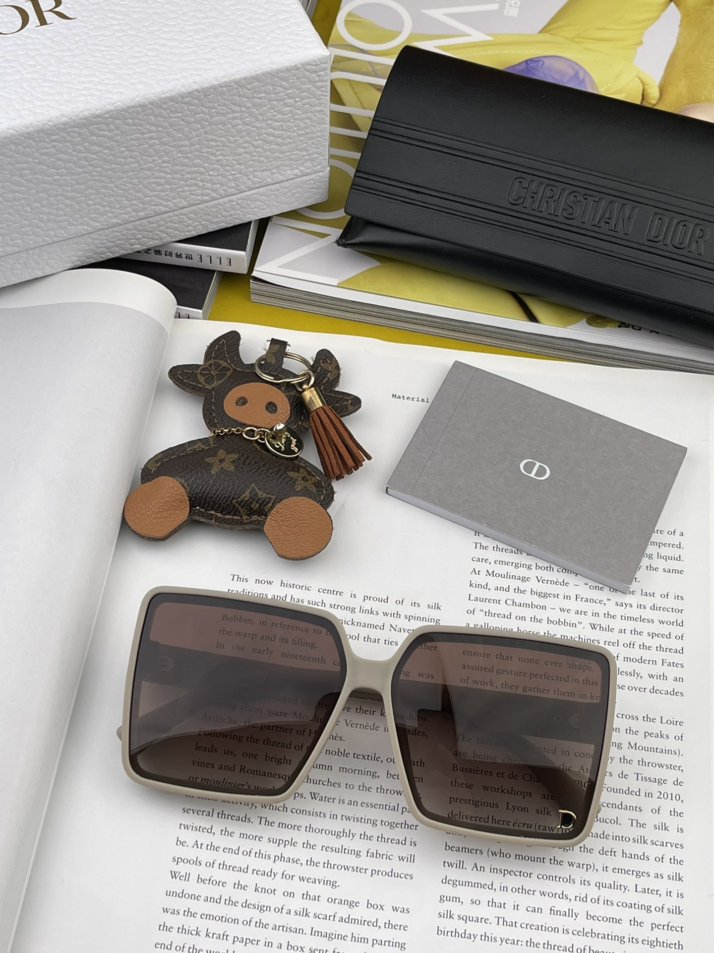 sunglasses Dior CD1595 - vstockx