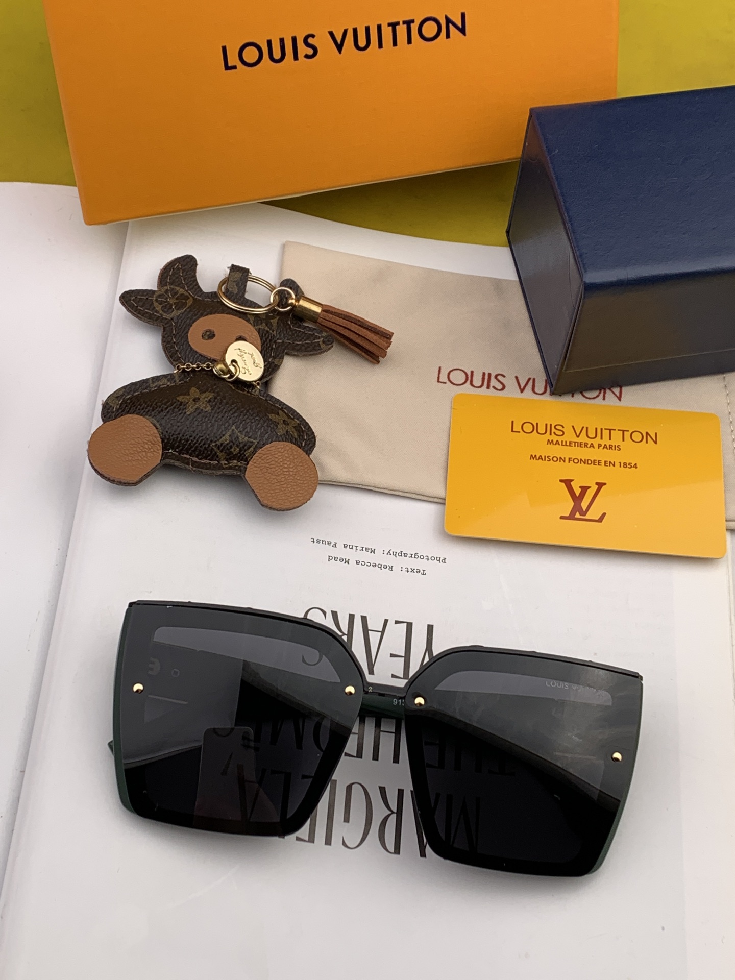Sunglasses Louis Vuitton L822 - vstockx