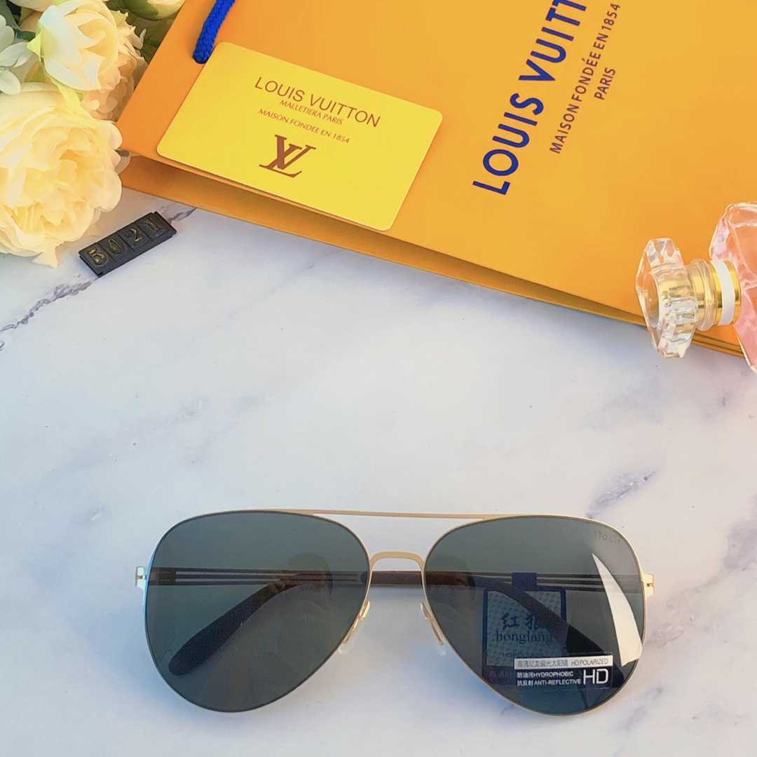 Sunglasses Fendi LV5021 - vstockx