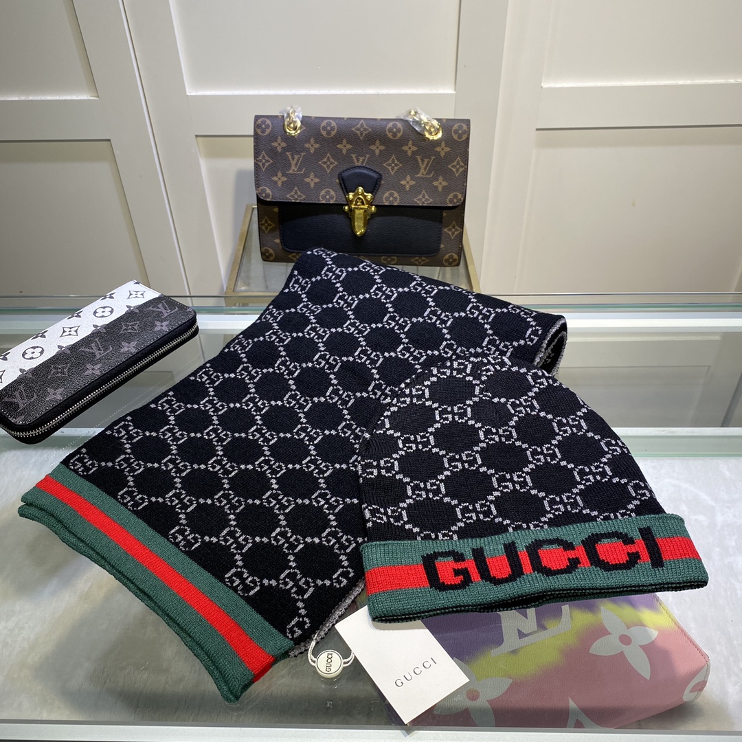 Hat & Scarf Gucci 1 - vstockx