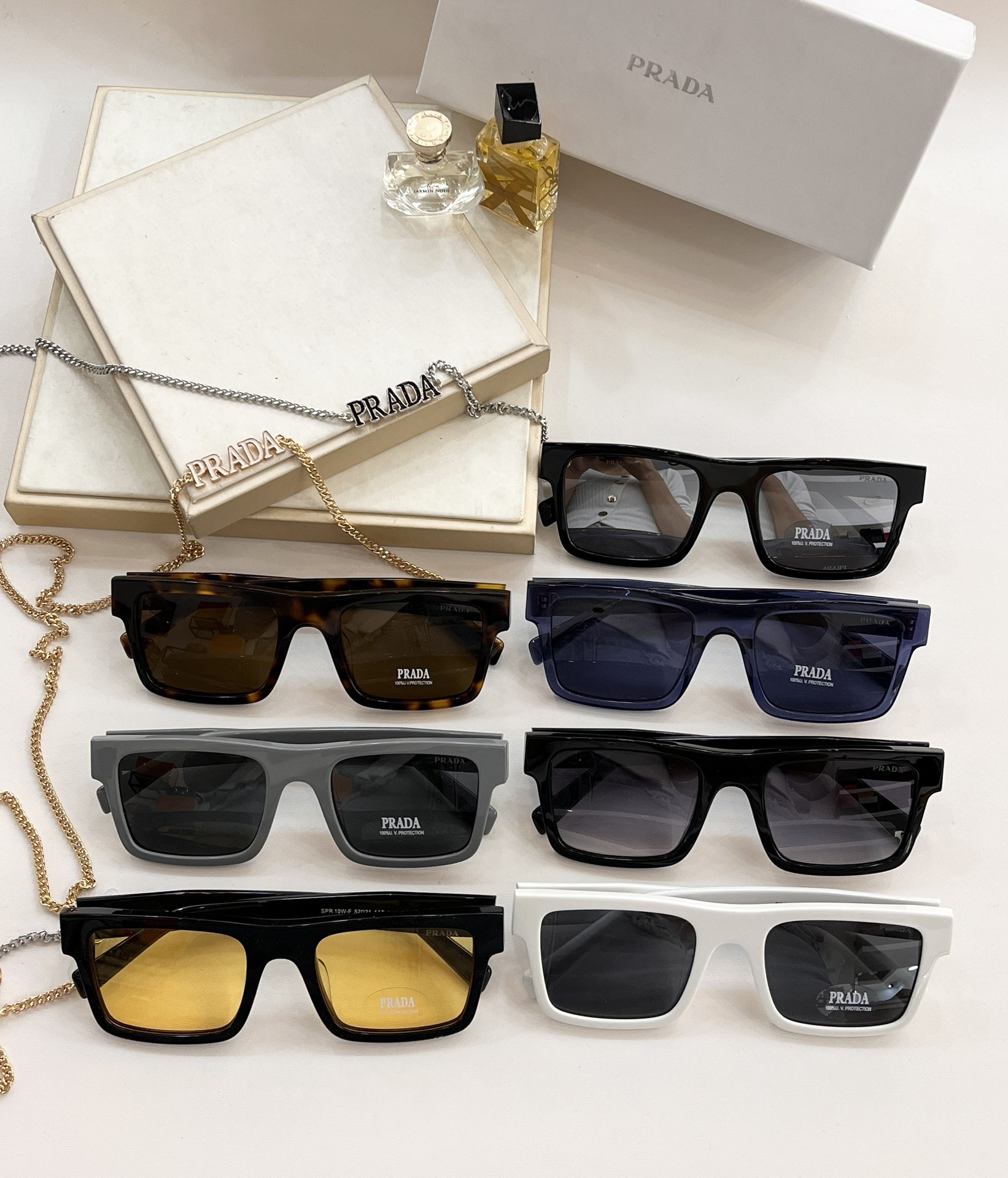 sunglasses Prada SPR19WF Size:52-21-145 - vstockx