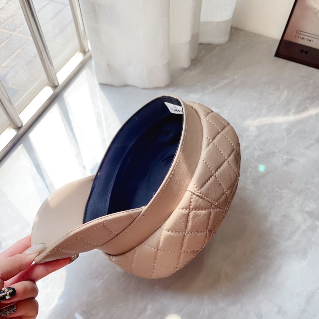 Streetwear Hat Chanel 329127 - vstockx