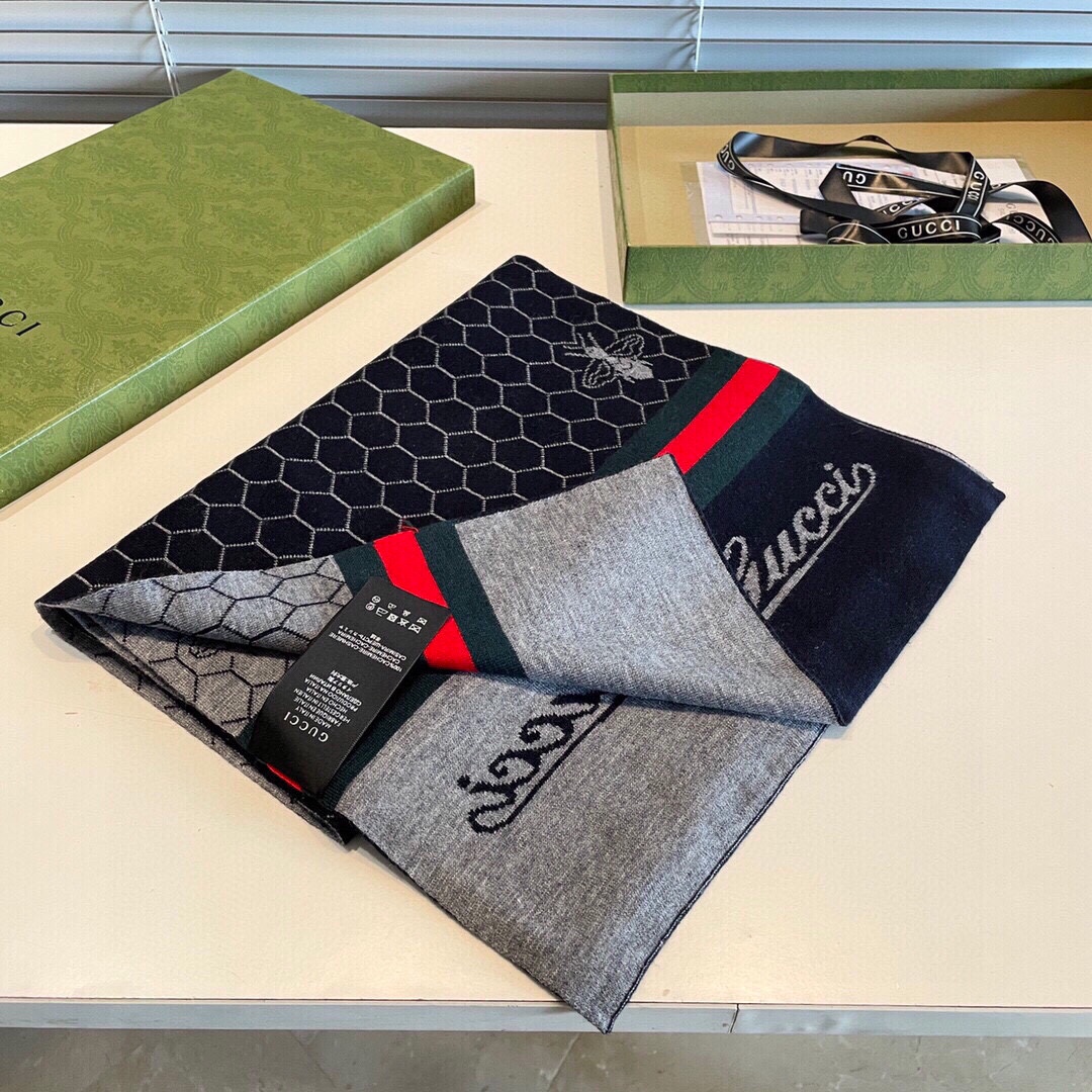 Streetwear Scarf GUCCI 329069 size:32*180cm - vstockx