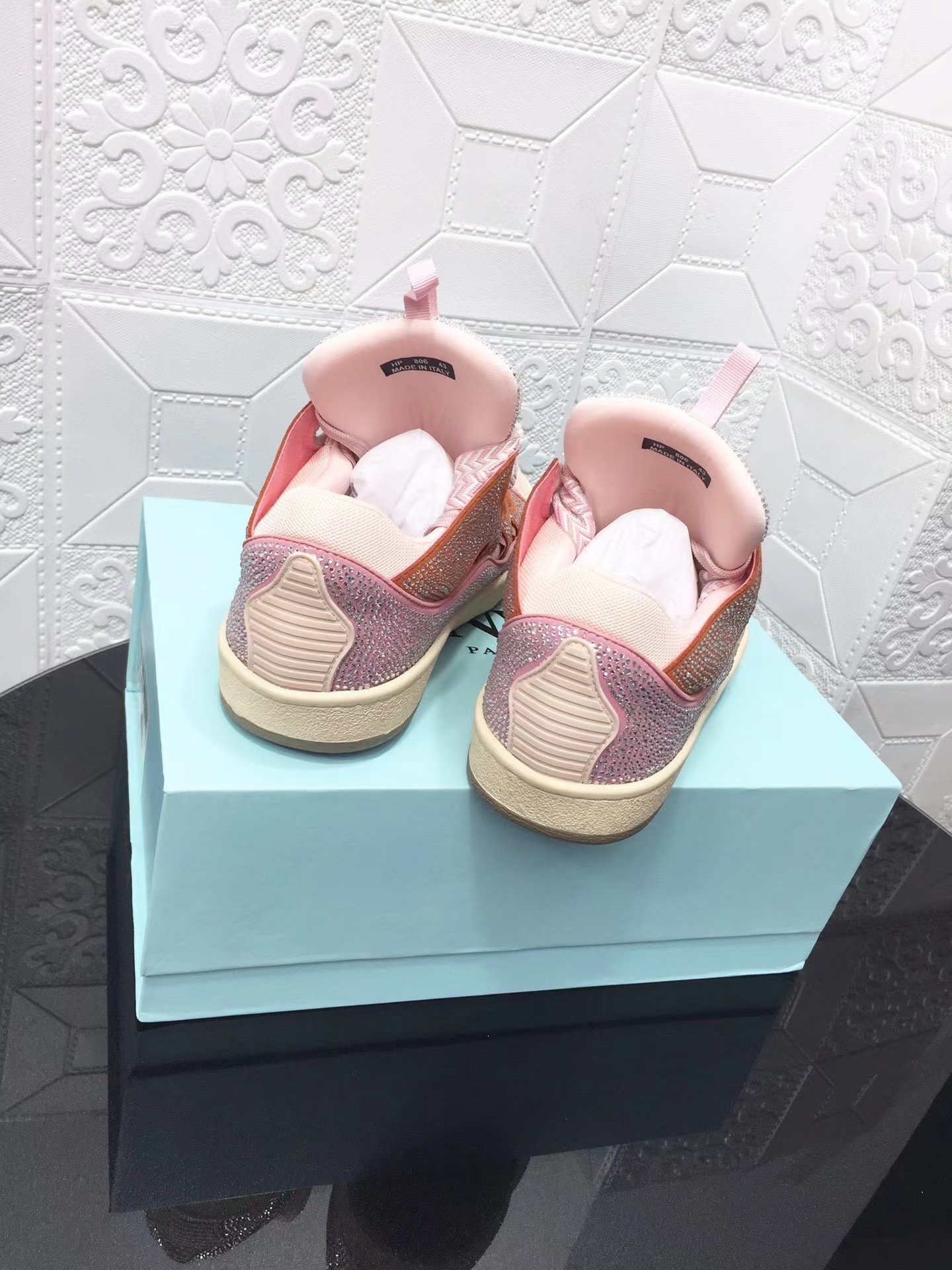 Lanvin Leather Curb Pink Sequins - vstockx