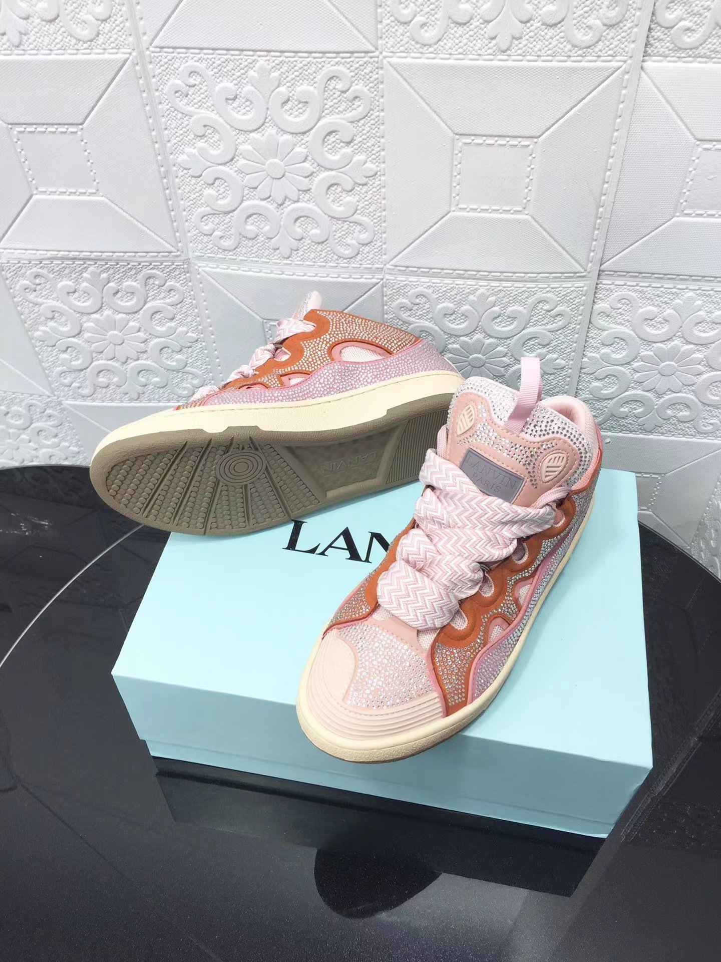 Lanvin Leather Curb Pink Sequins - vstockx