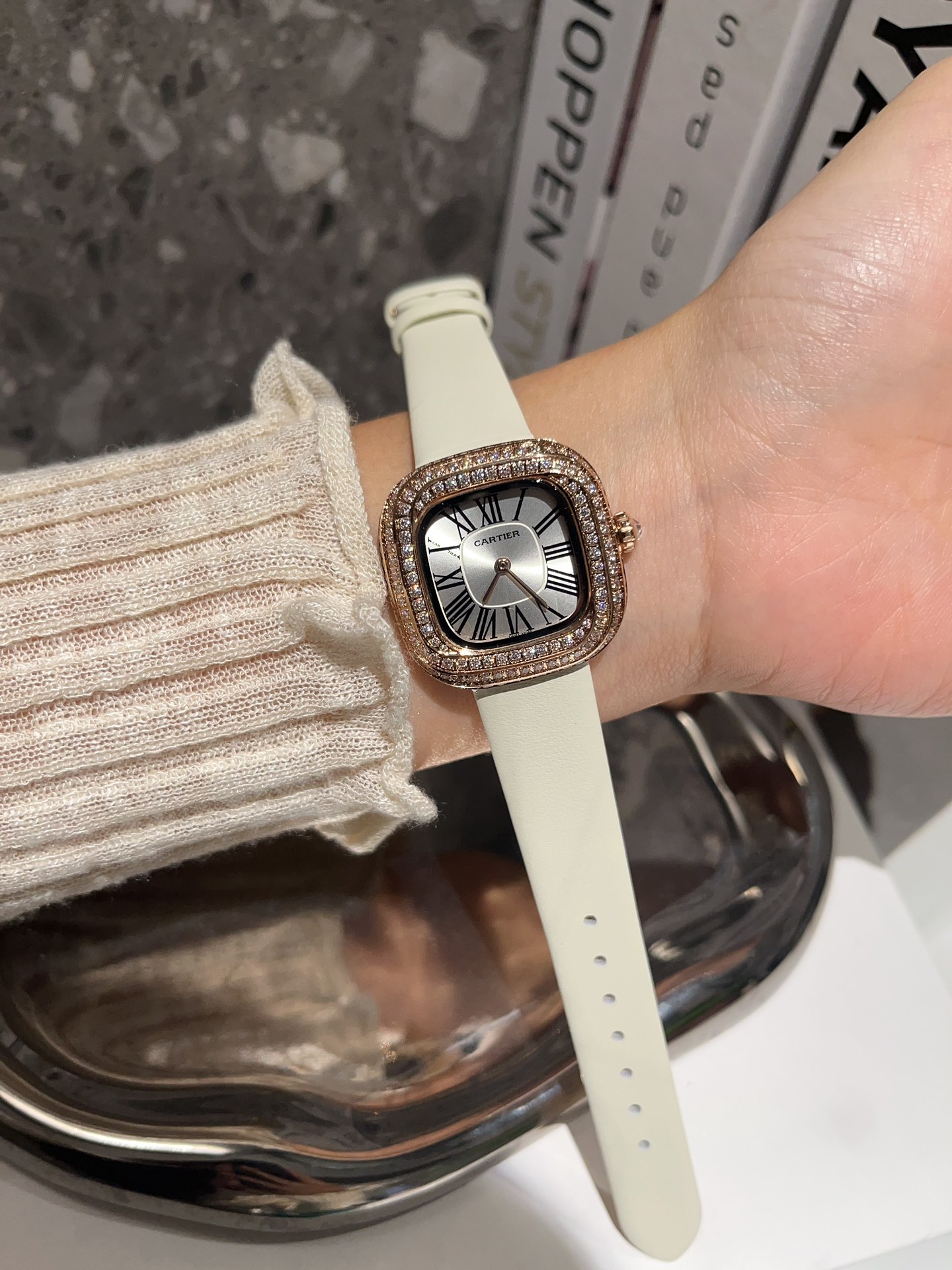 Watches Cartier 322185 size:40 mm - vstockx