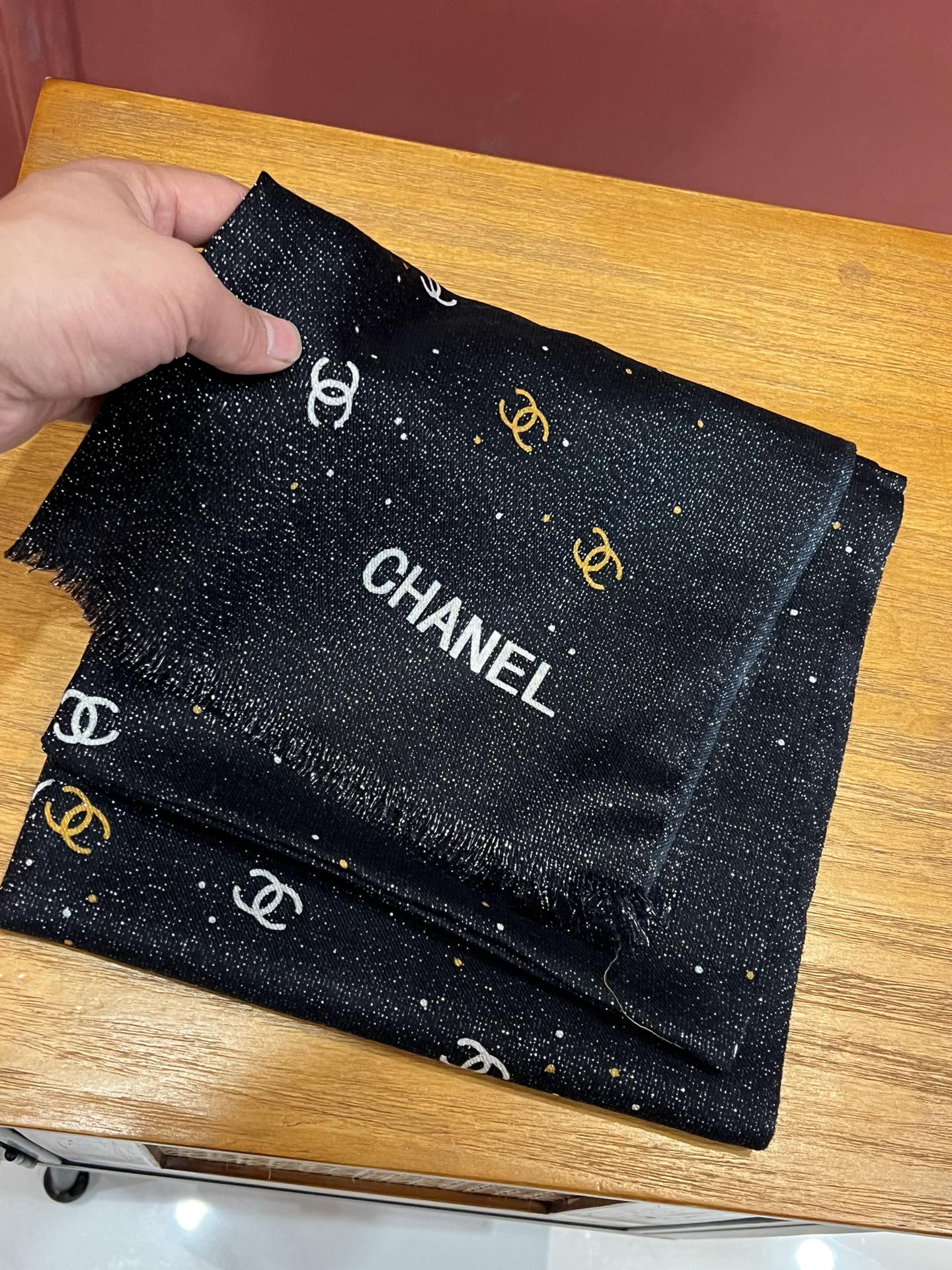 Streetwear Scarf CHANEL 328988 SIZE:110x200cm - vstockx