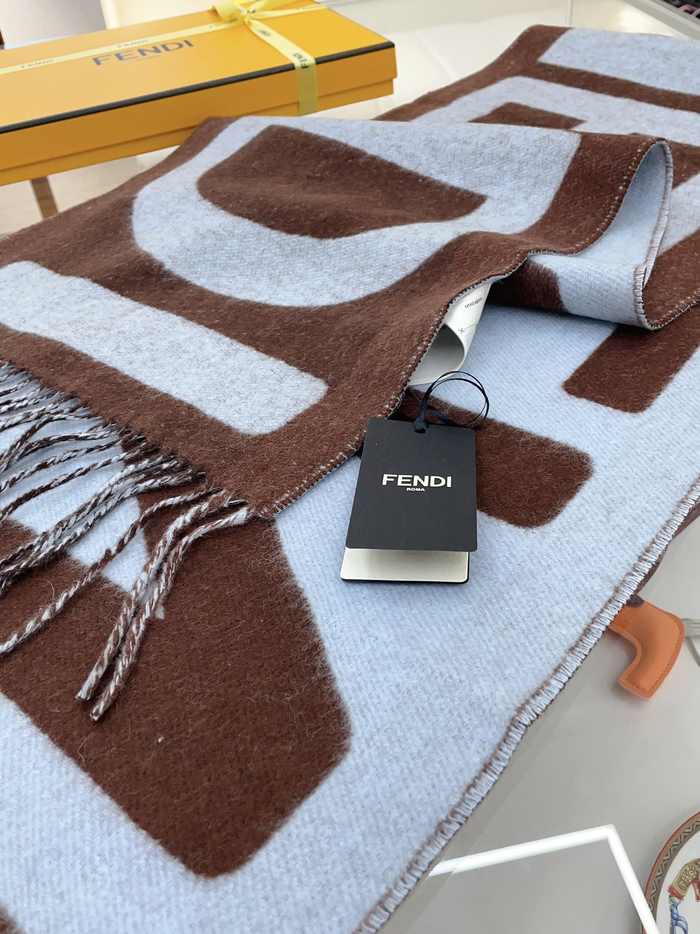 Streetwear Scarf FENDI 328837 size:180*35cm - vstockx