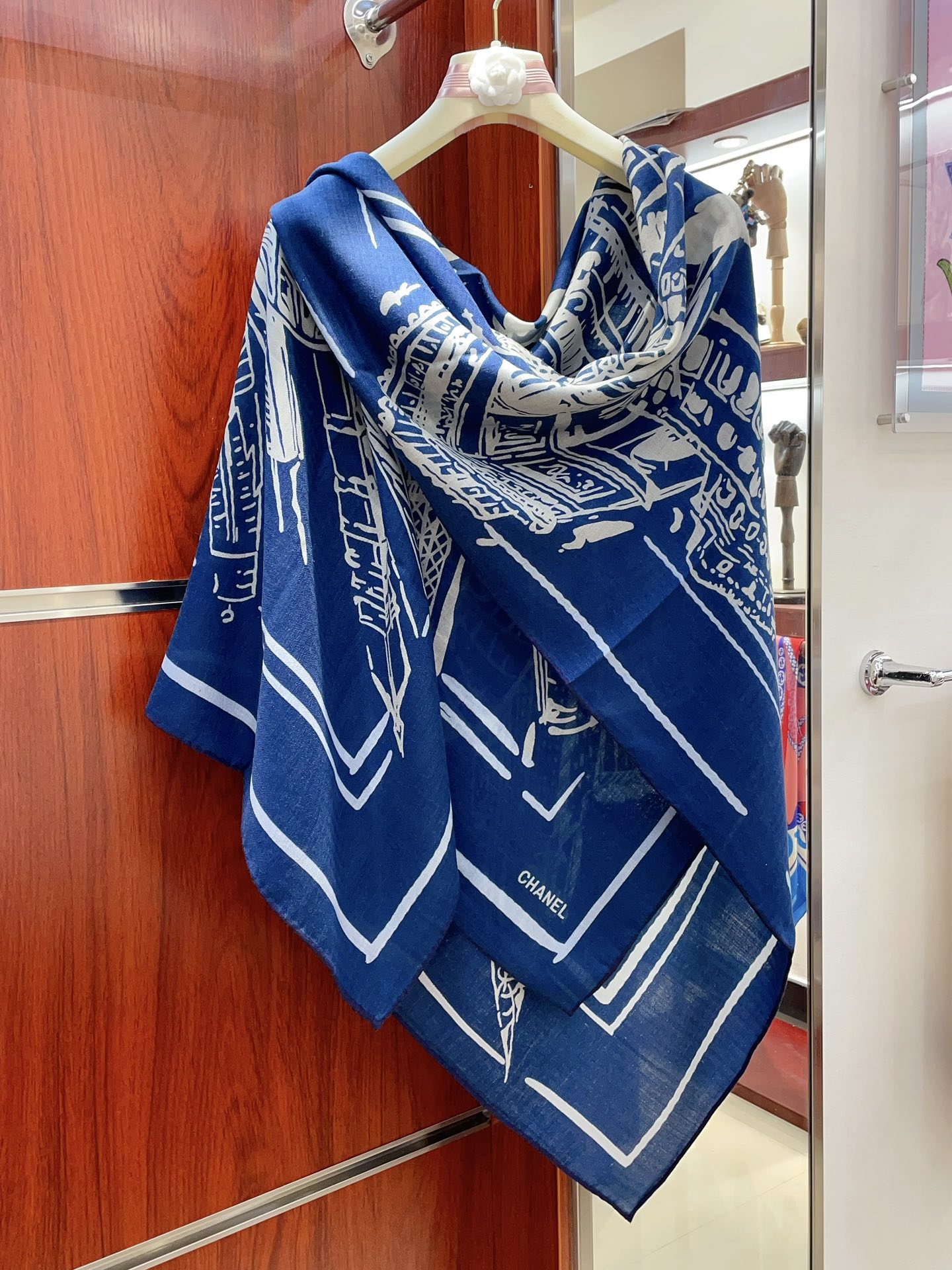 Streetwear Scarf LV 328859 SIZE:140*140cm - vstockx