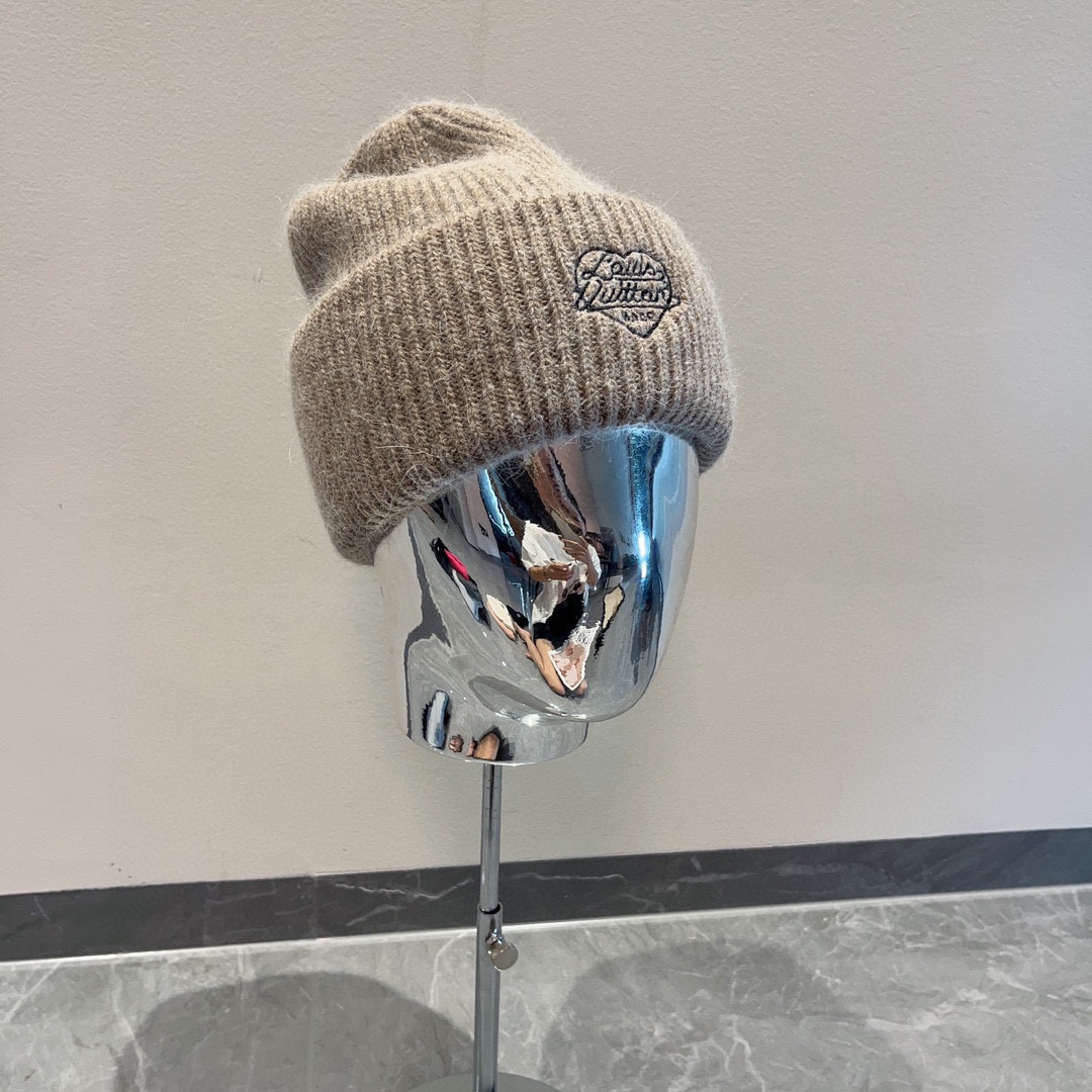 Streetwear Hat LV 329201 - vstockx