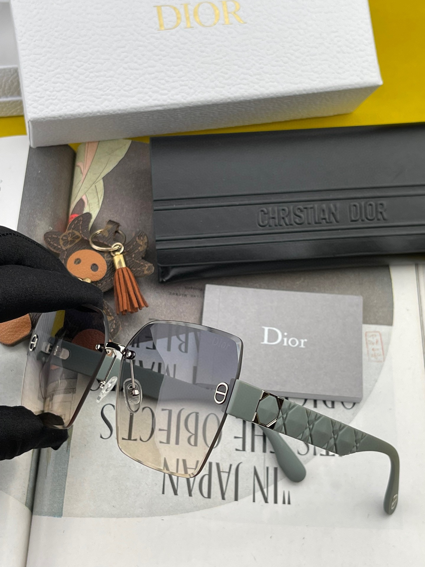 sunglasses Dior D8295 - vstockx