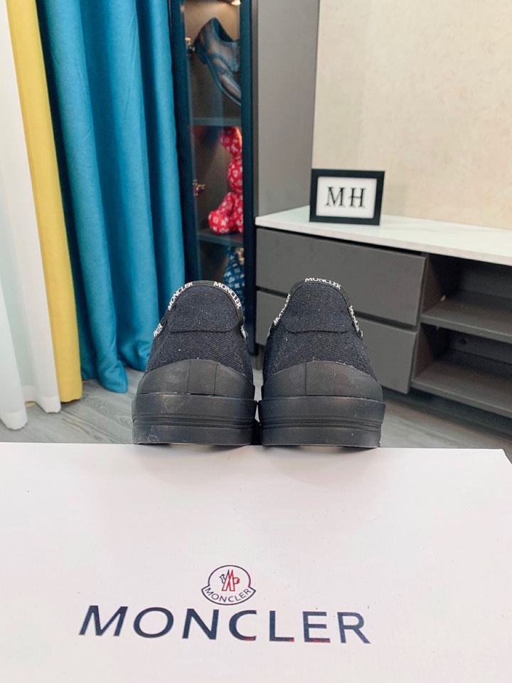 Moncler Lissex High Top Sneakers 5 - vstockx