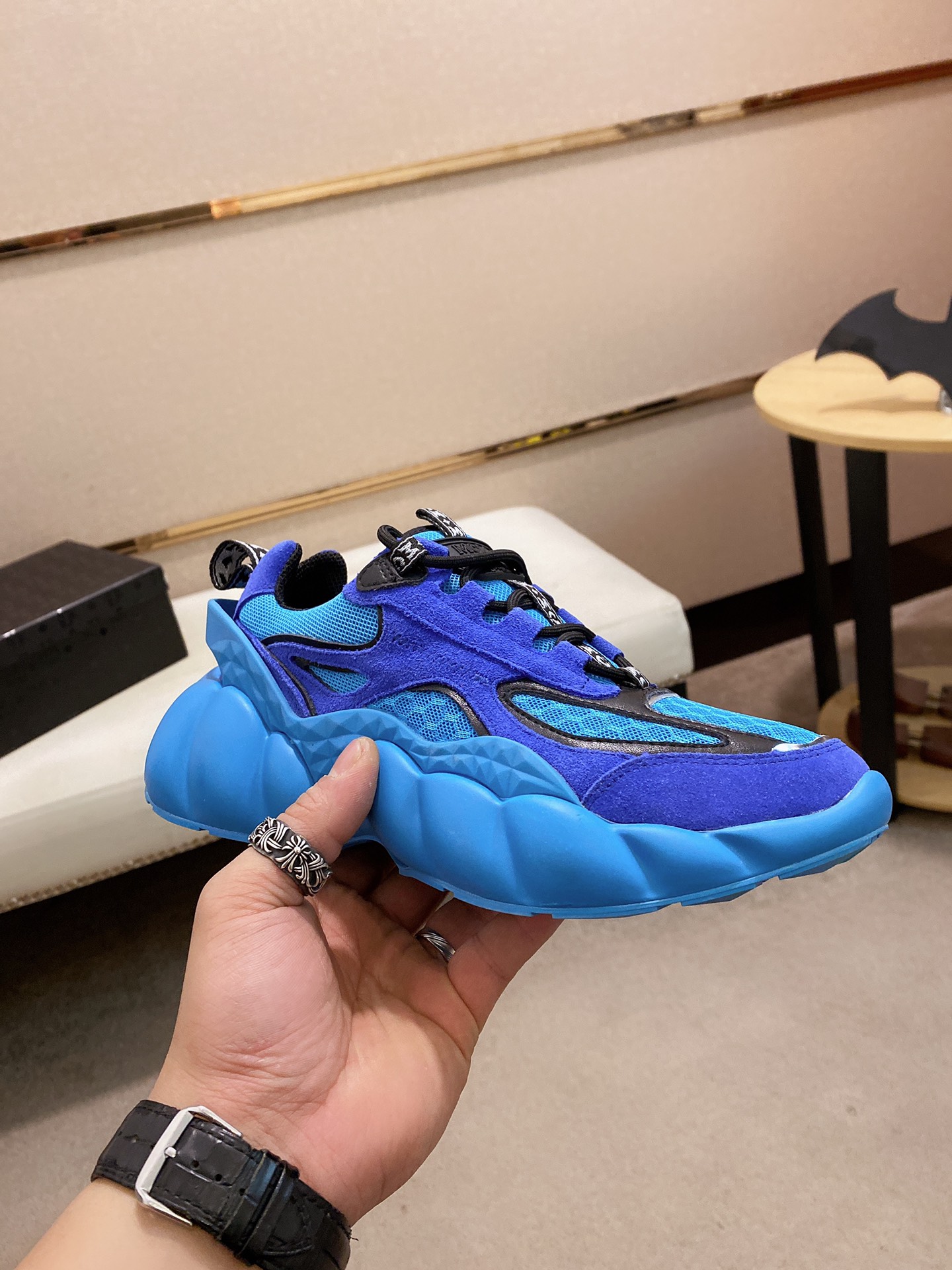 MCM Low Top Logo Lace-up Sneakers 5 - vstockx